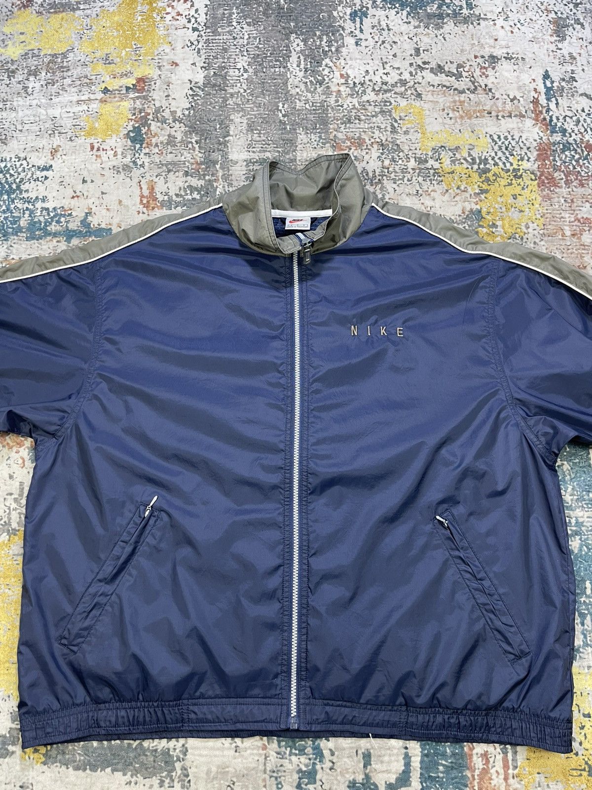 Nike Vintage 90s Nike Spell Out Windbreaker Jacket Size US L / EU 52-54 / 3 - 6 Thumbnail