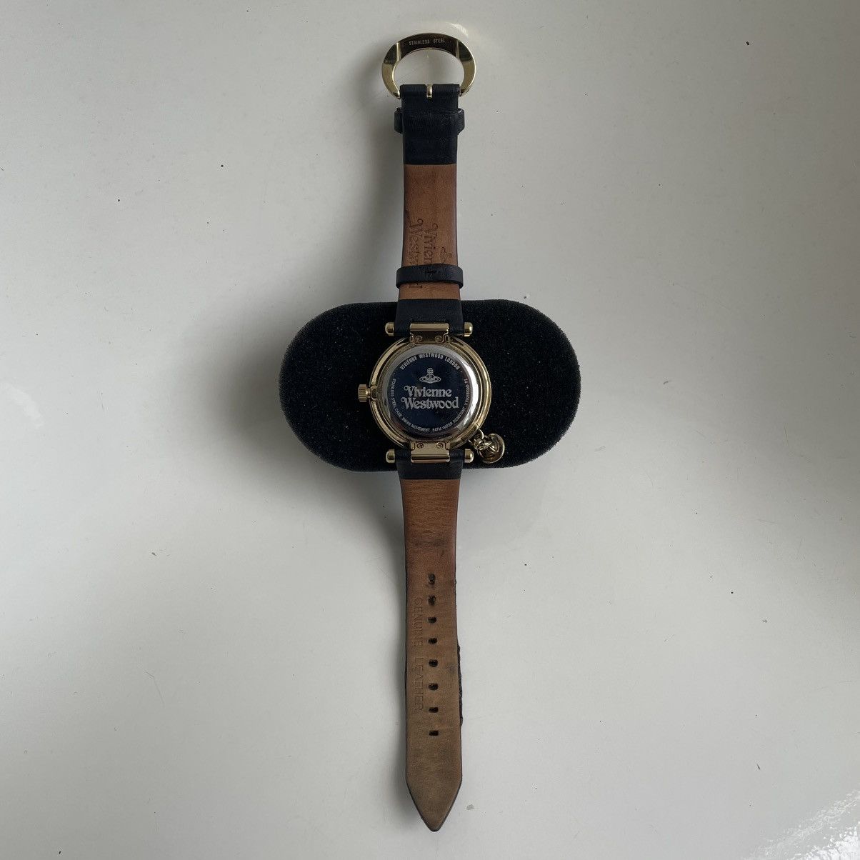 Vivienne Westwood Vivienne Westwood ORB with Gold Tone Round Case Watches Size ONE SIZE - 5 Thumbnail