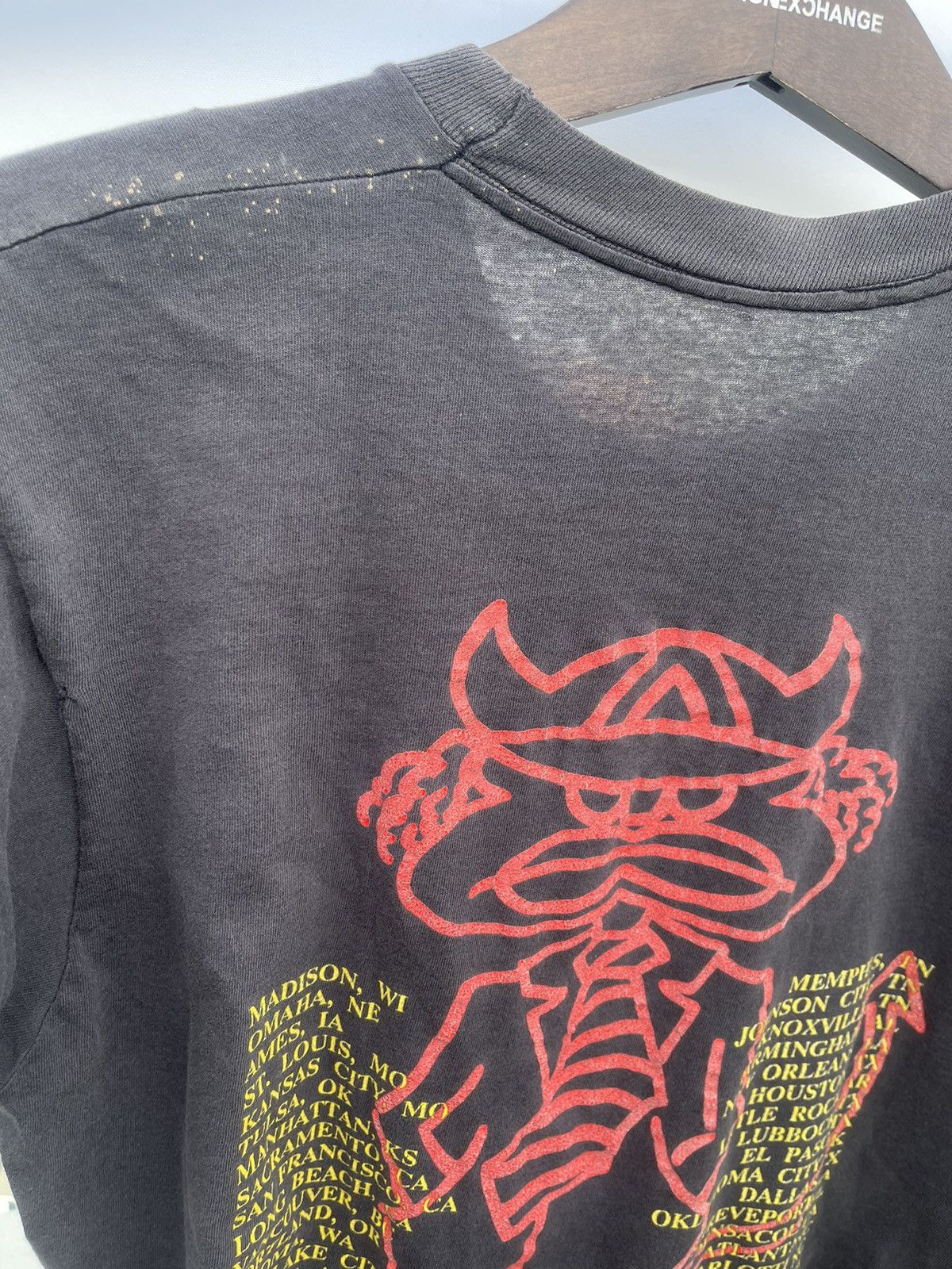 Band Tees Vintage 1990 Faded ACDC Band Tee Size US L / EU 52-54 / 3 - 8 Thumbnail