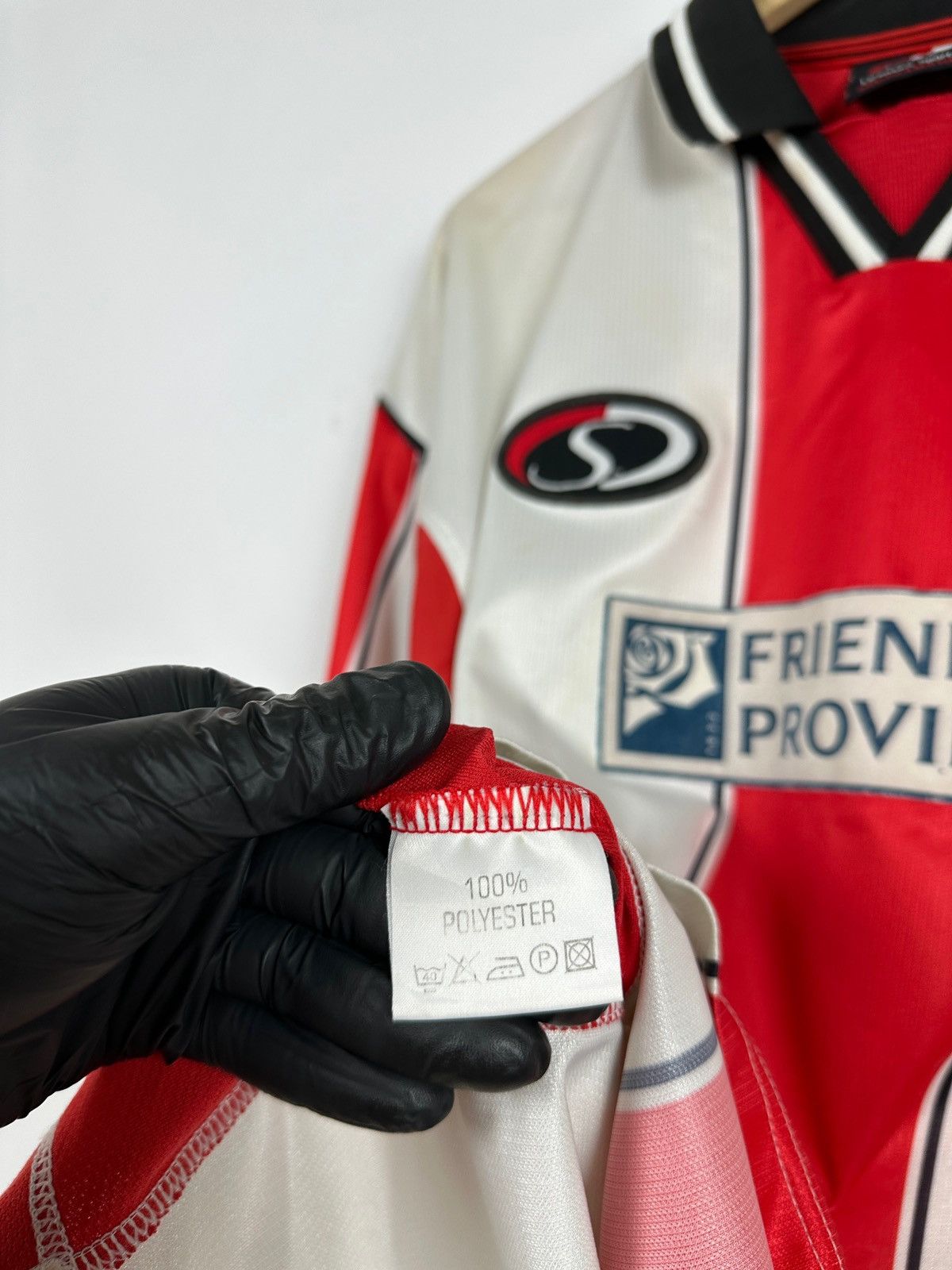 Vintage 2001/01 In-House Southampton Long Sleeve Vintage Jersey Size US L / EU 52-54 / 3 - 21 Thumbnail