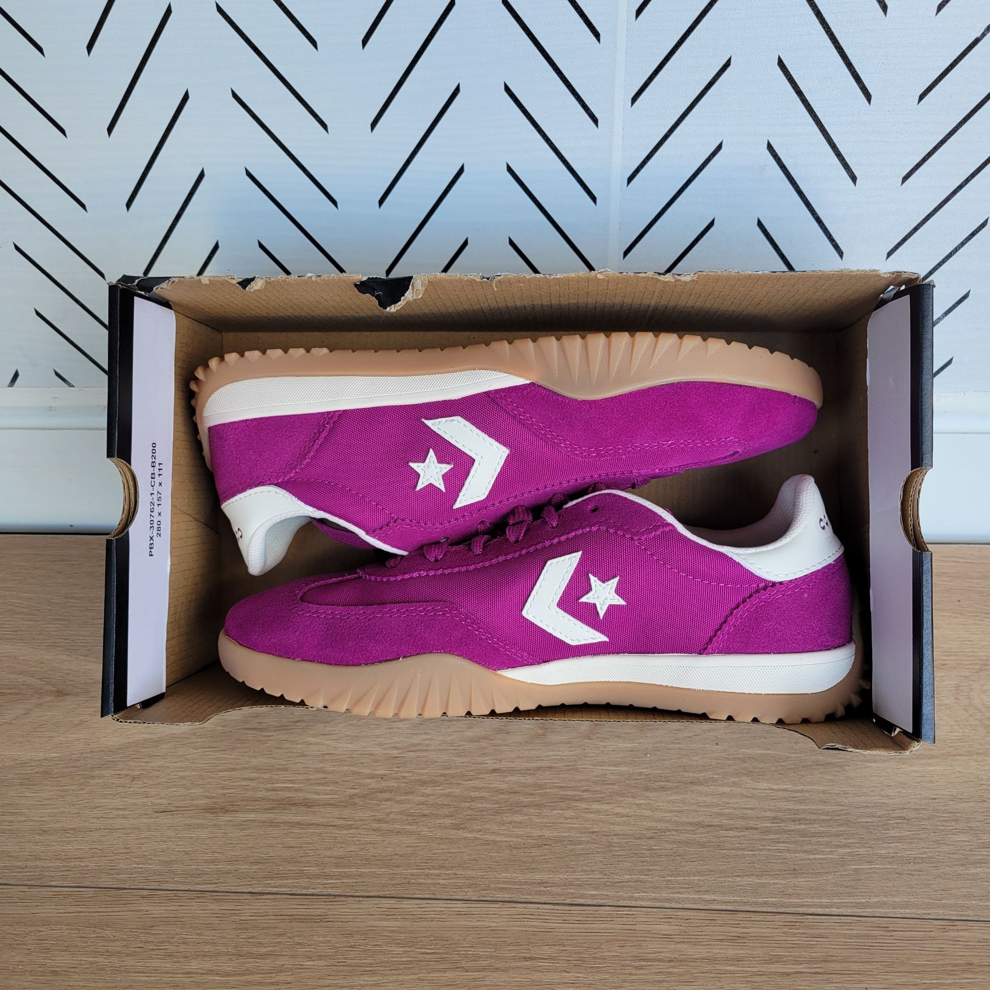 ⭐Converse Run Star Trainer Ox Suede 7.5 Womens Shoes Sneaker