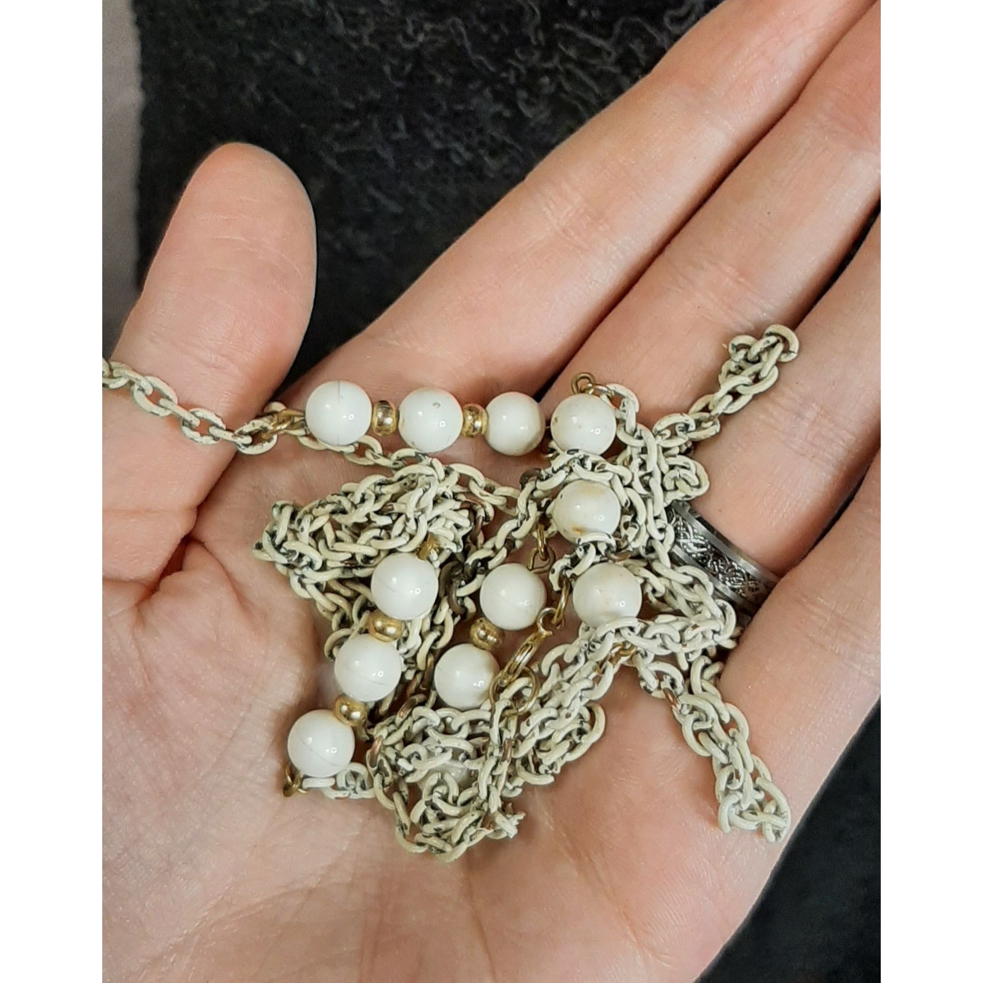 Other Vintage Retro White Beaded Chain Necklace With Gold Tone Acc Size ONE SIZE - 4 Thumbnail