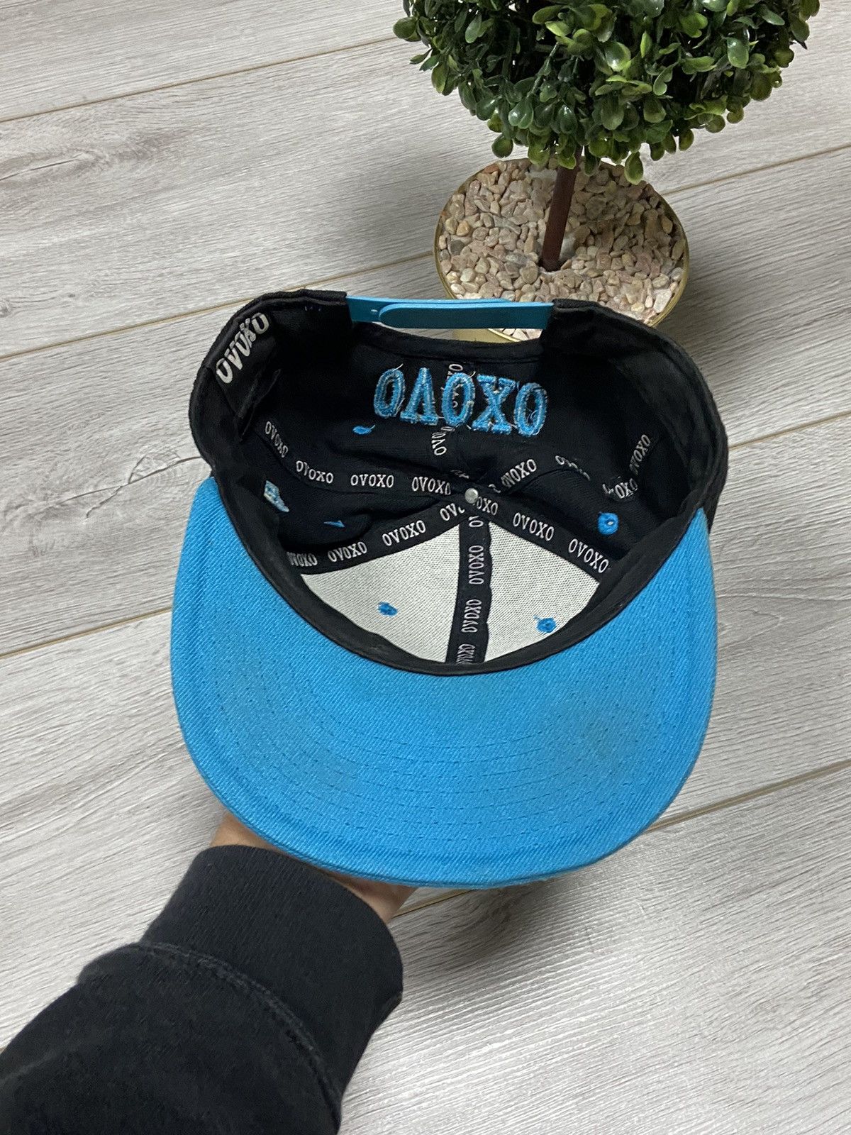 October's Very Own OVO XO 🦉 vintage big logo wool SnapBack Drake cap Size ONE SIZE - 5 Thumbnail
