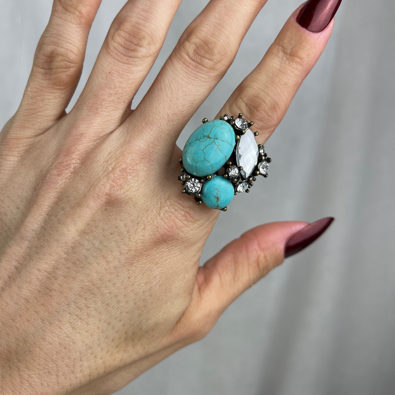 Urban Outfitters VTG Y2K Urban Outfitters Turquoise Howlite Ring Gold 6-6.5 Size ONE SIZE - 1 Thumbnail