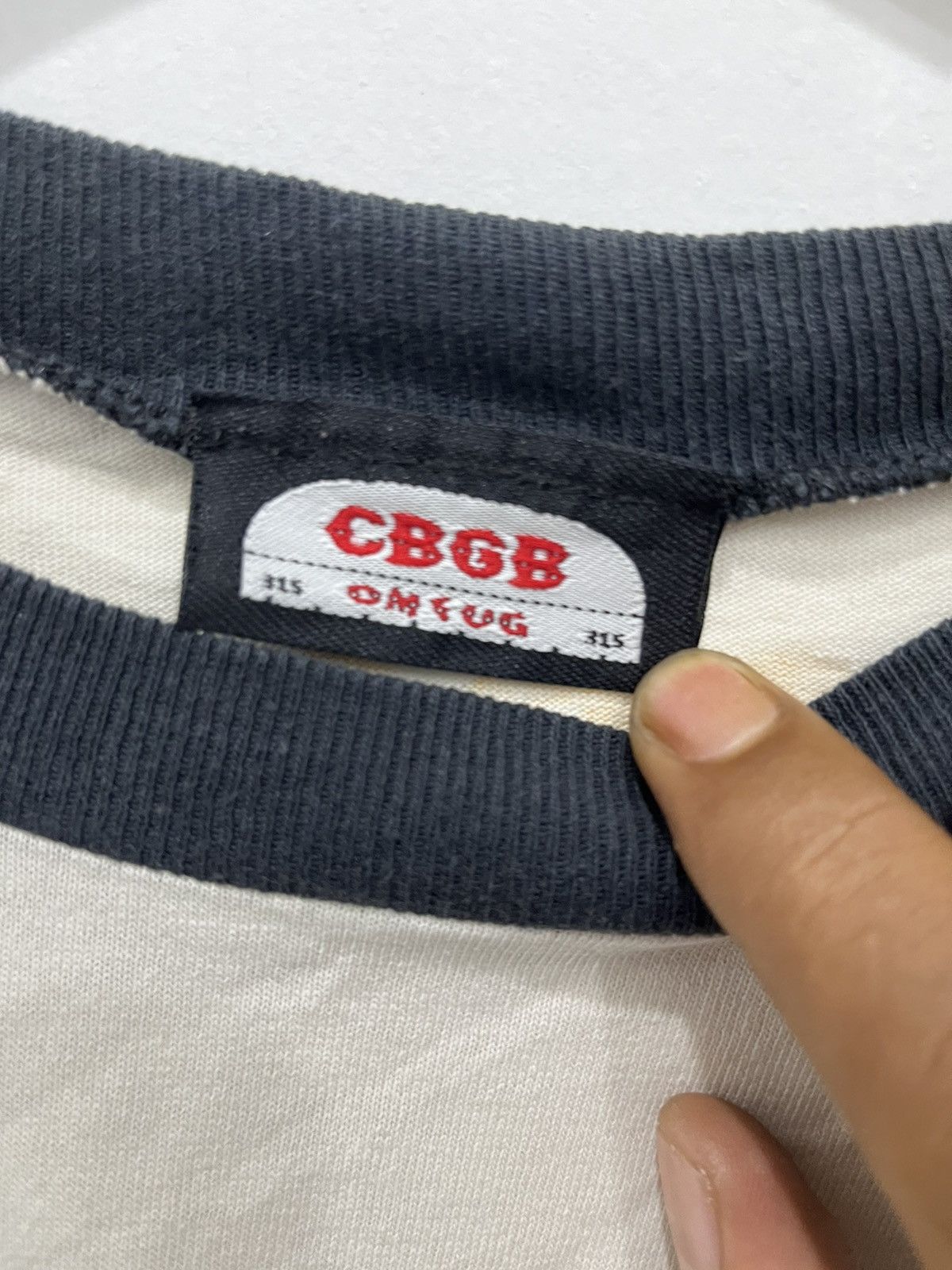Band Tees CBGB OMFUG LONG SLEEVE VINTAGE TSHIRT Size US XL / EU 56 / 4 - 3 Thumbnail