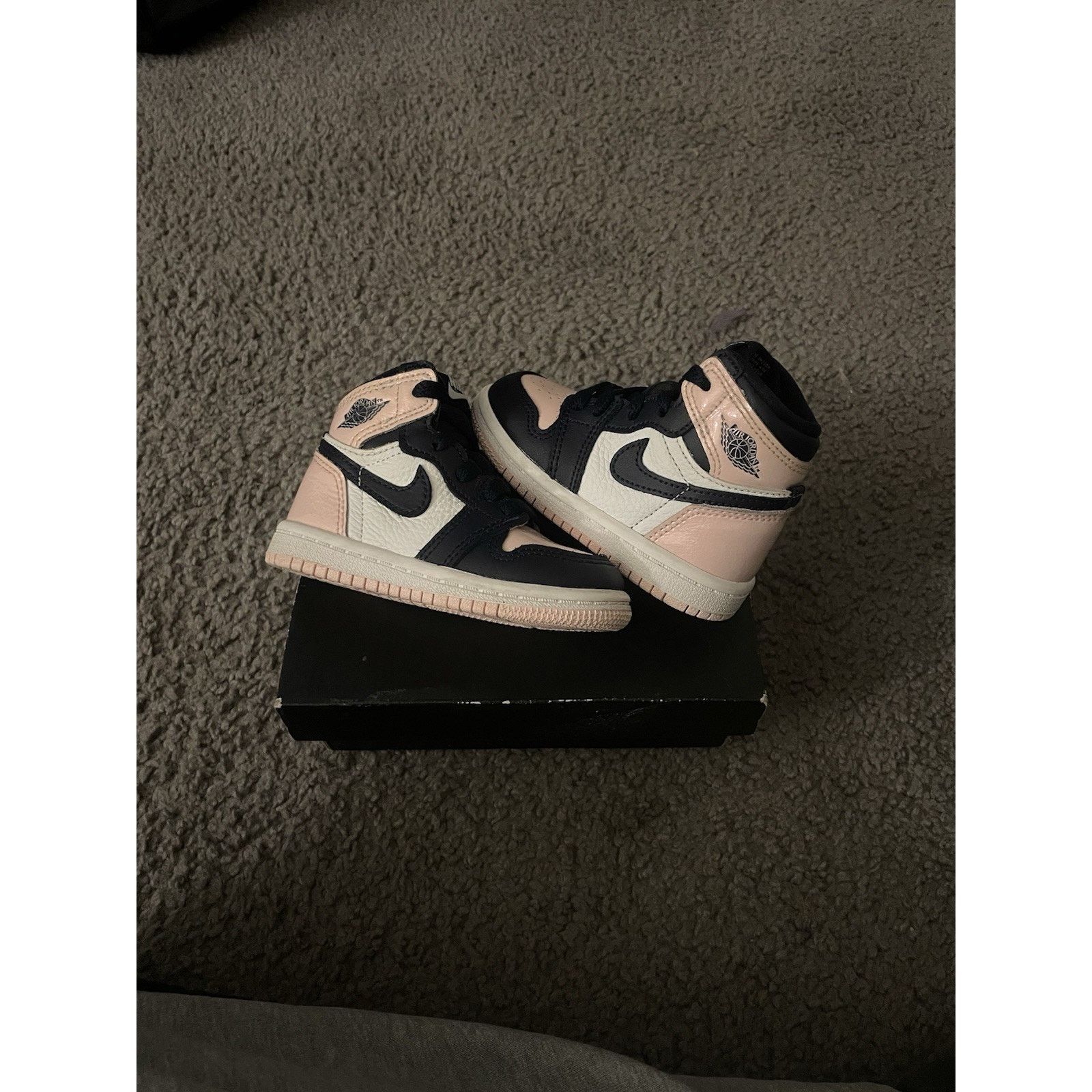 Nike Size 5c-Nike Air Jordan 1 OG (TD) Atmosphere “Bubble Gum” Size US 5 / EU 37 - 2 Thumbnail