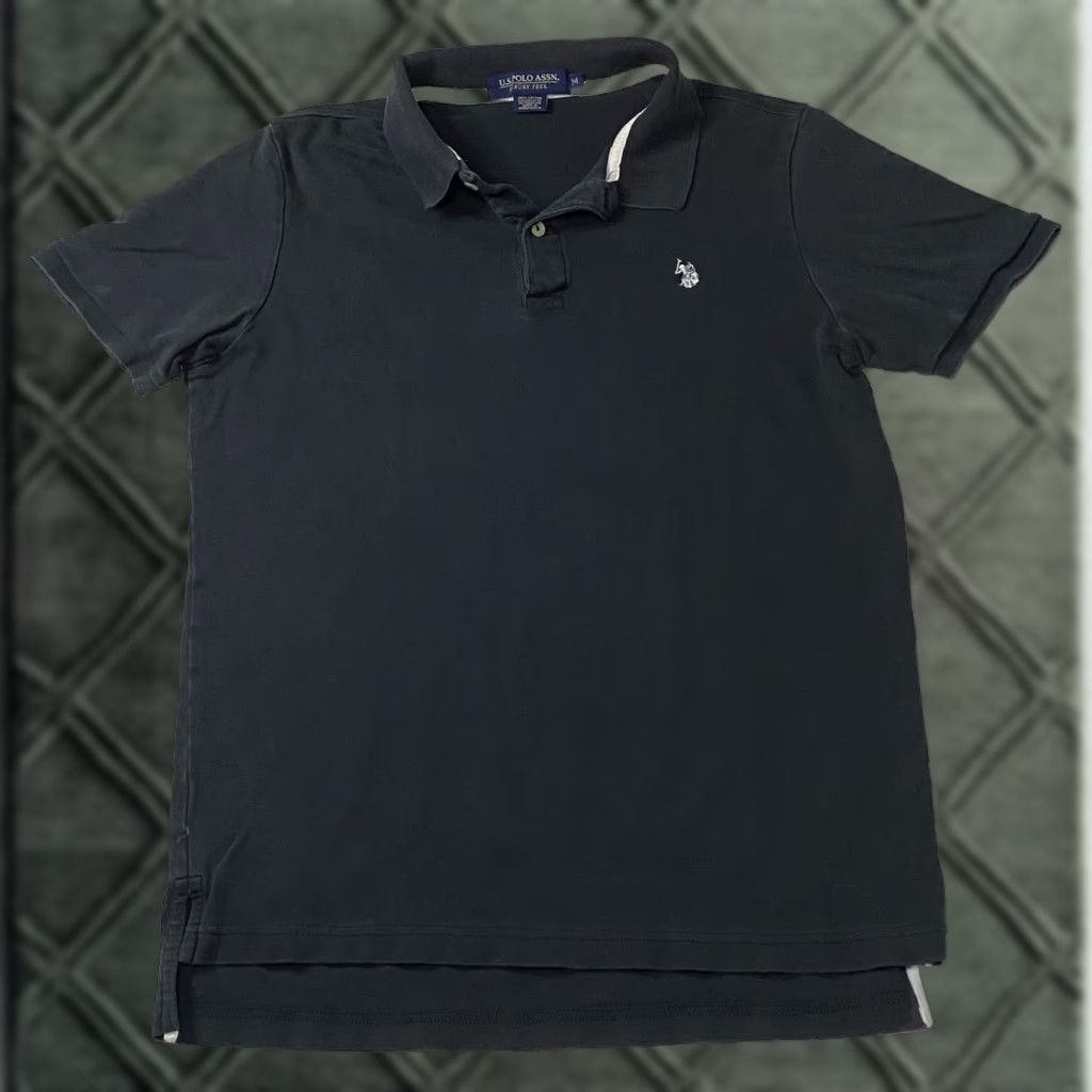 Vintage U.S. Polo Assn Luxury Feel Polo Shirt Black Logo Size M Men's Short Sleeve Collared Embroidered 100% Cotton Knit Polo Size US M / EU 48-50 / 2 - 1 Thumbnail