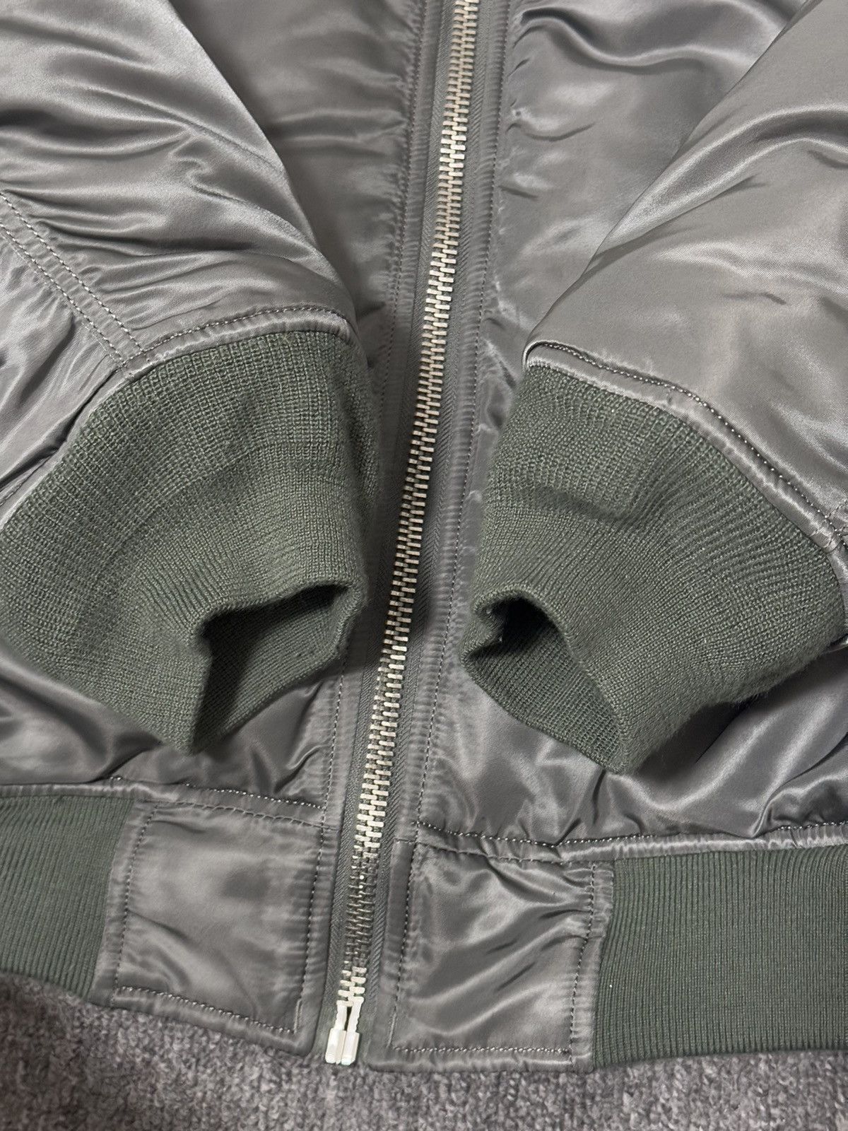 Vetements Vetements 19ss reversible bomber Size US M / EU 48-50 / 2 - 5 Thumbnail