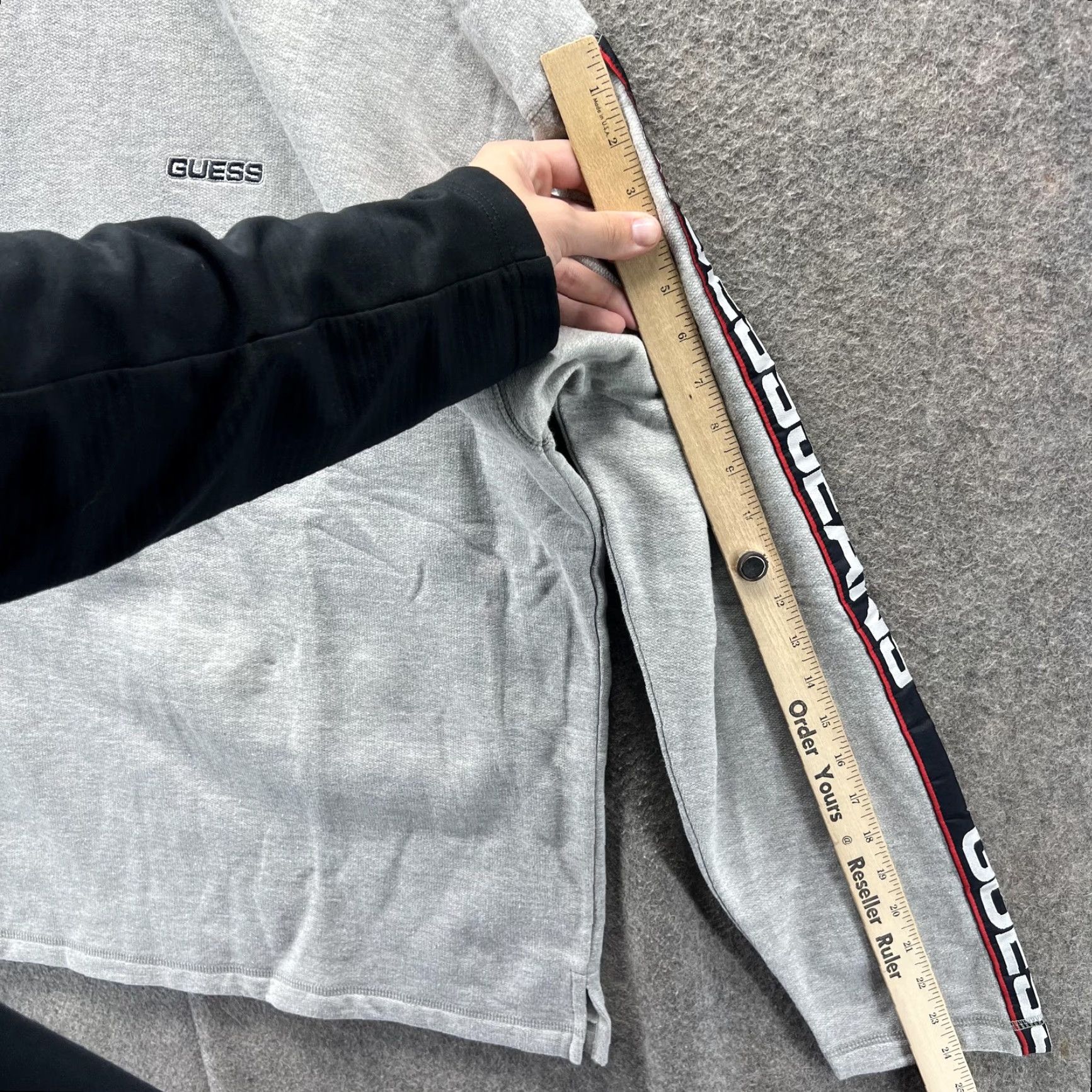 Guess GUESS Sweatshirt Mens XL Gray Logo Sleeve Crewneck Fleece Pullover Graphic Print Embroidered Tape Size US XL / EU 56 / 4 - 4 Thumbnail
