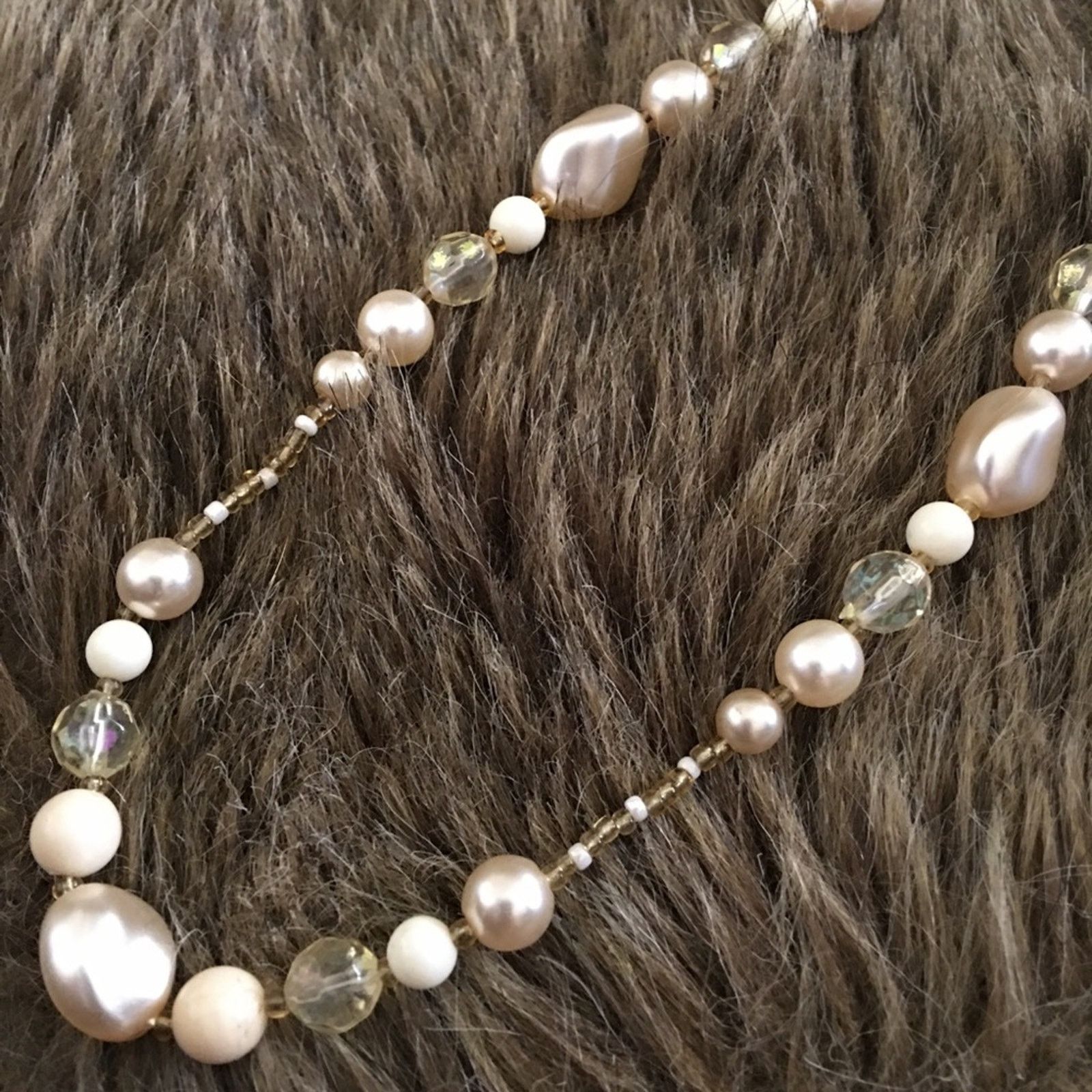 Vintage Vintage faux pearl and glass bead necklace Size ONE SIZE - 7 Thumbnail