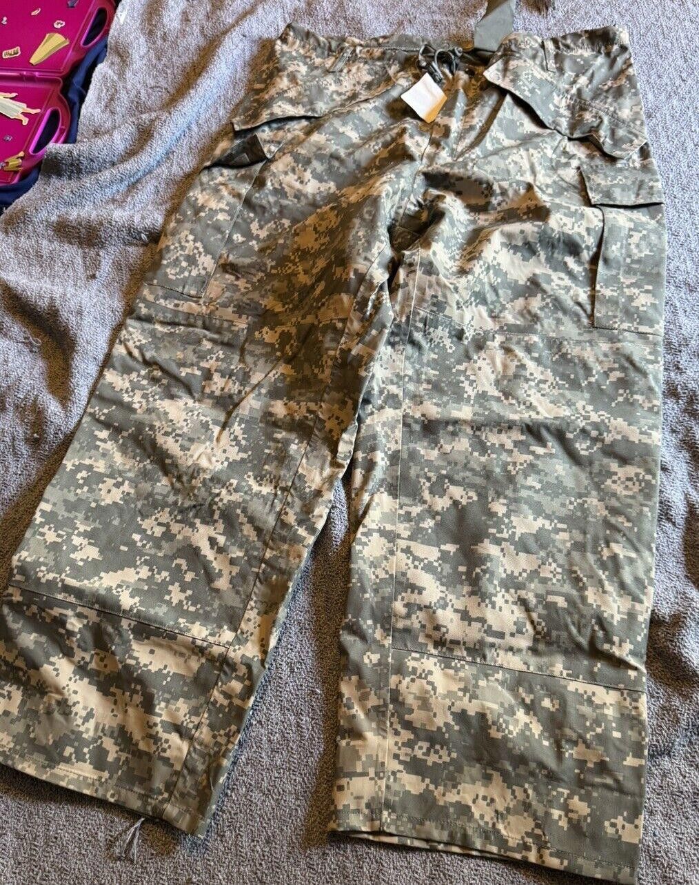 Designer US Military Universal Camo Trousers Med Short NWT Size ONE SIZE - 1 Thumbnail