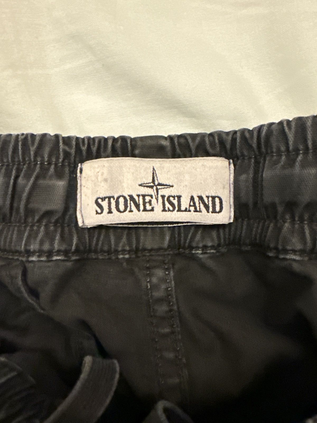Stone Island Stone Island Logo Patch Cargo Shorts Size US 30 / EU 46 - 4 Thumbnail