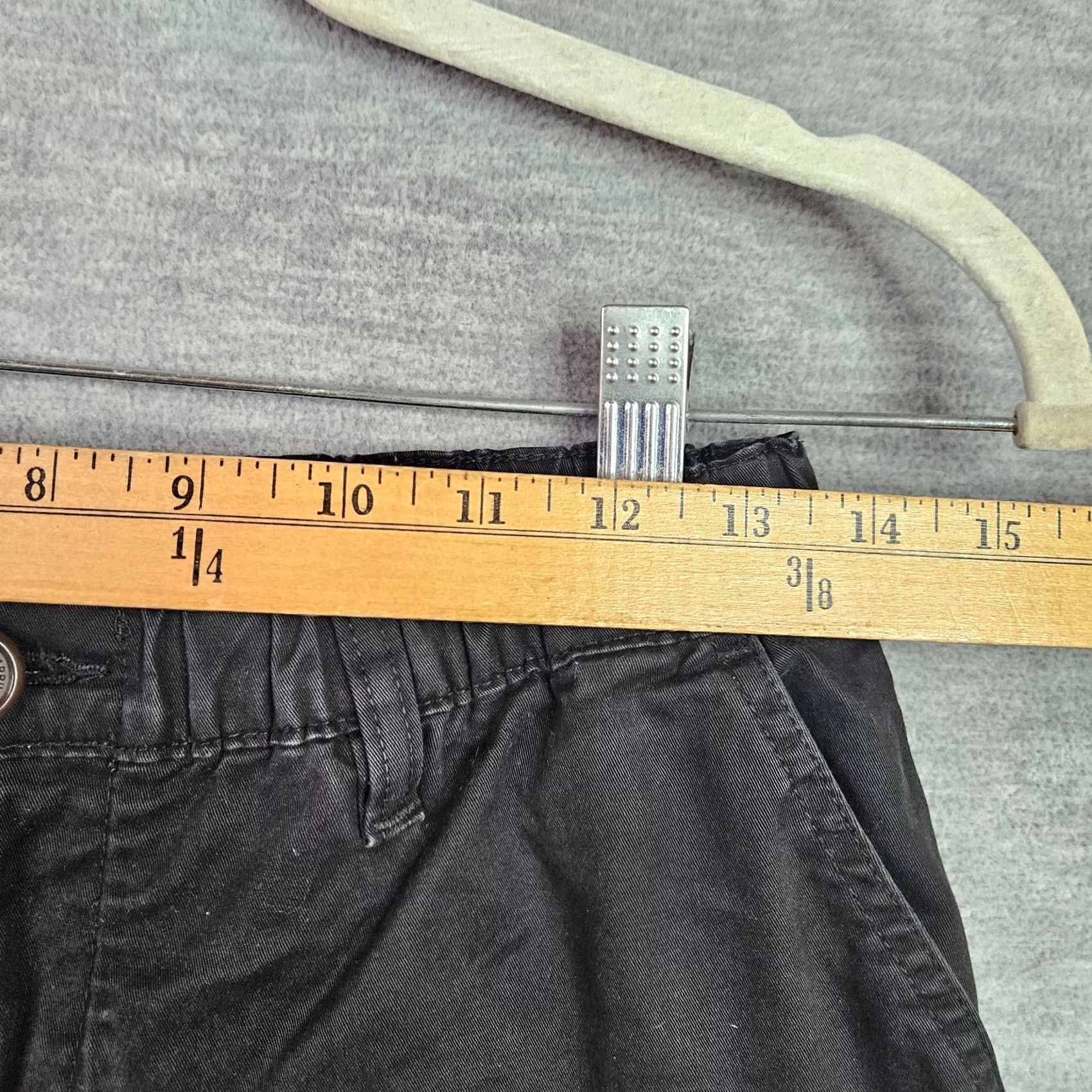 Chubbies Chubbies Regular Fit Short Men’s Black S Elastic Waist Pockets Casual Denim/Chino Style Front Flat Front Rise Mid 10-12 in Button Pocket Logo Size US 29 - 6 Thumbnail
