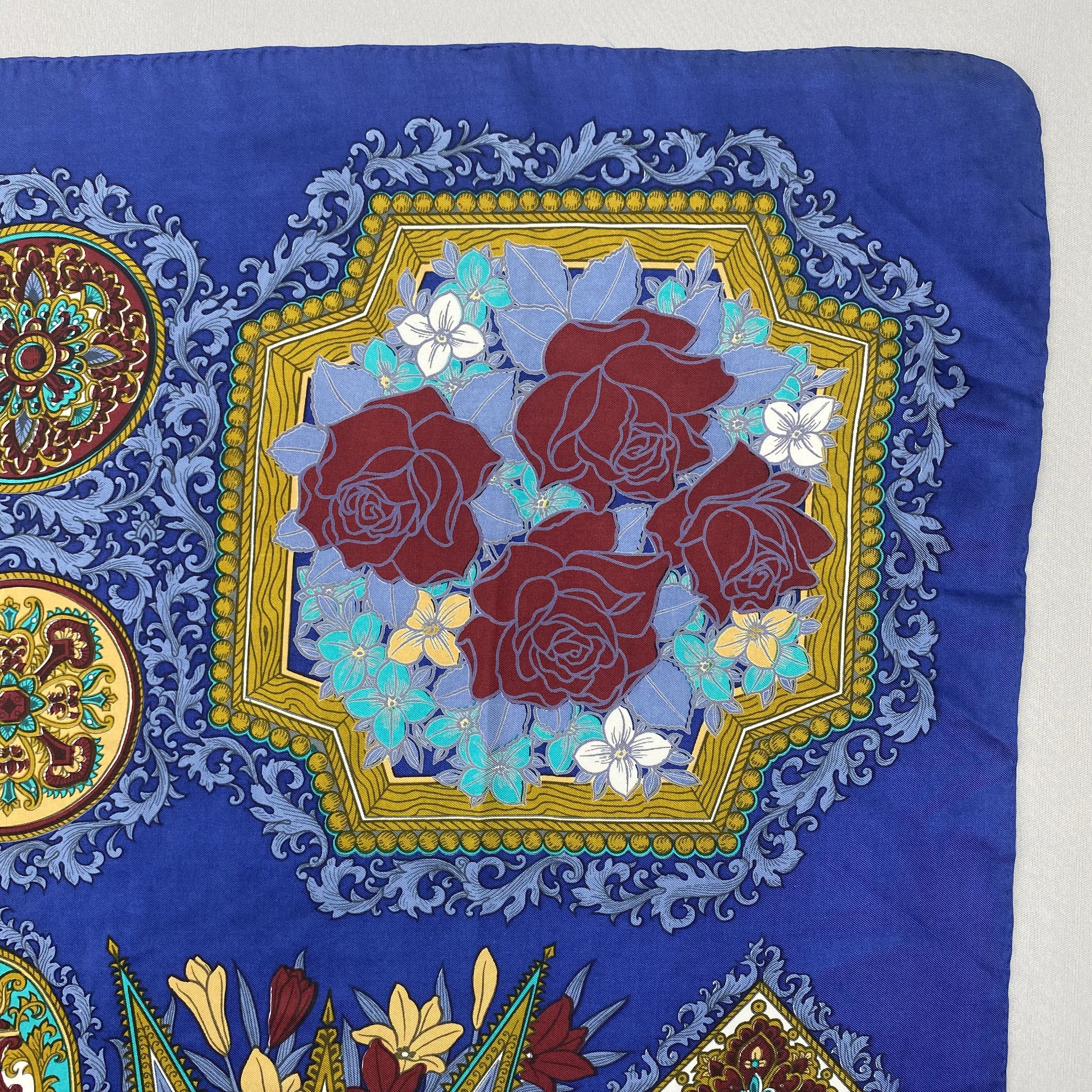 Japanese Brand Vintage Geometric Floral SILK Scarf Twill Wraps Scarves Size ONE SIZE - 6 Thumbnail
