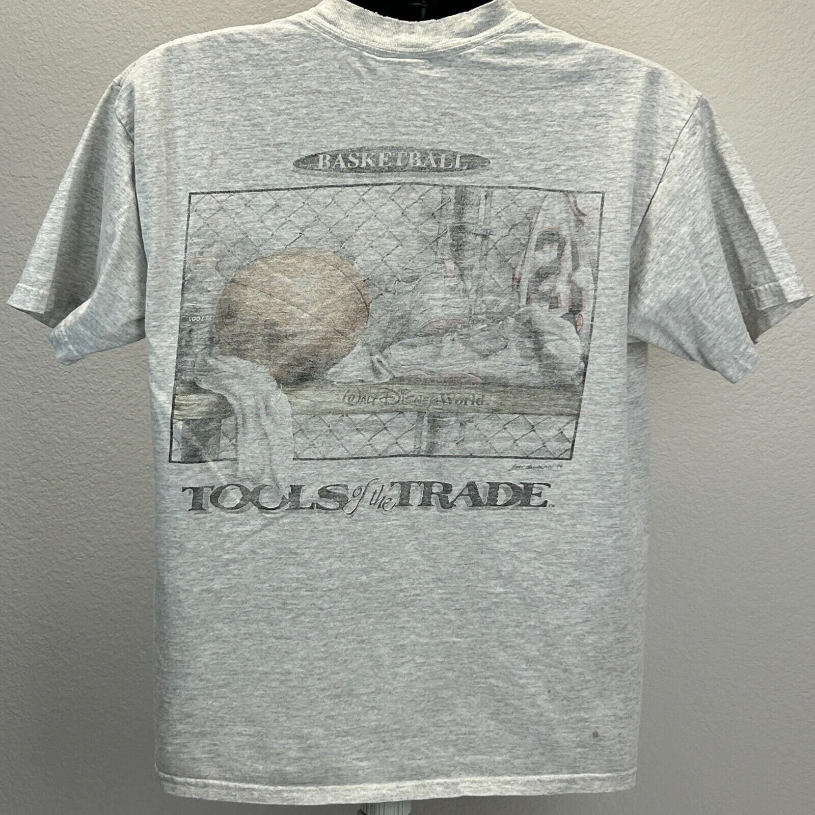 Disney Vintage 90s Walt Disney World Basketball T Shirt L Large Size US L / EU 52-54 / 3 - 3 Thumbnail