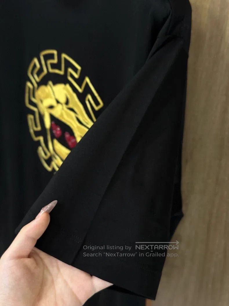 Versace Versace Black figure embroidered short-sleeved T-shirt Size US XS / EU 42 / 0 - 4 Thumbnail
