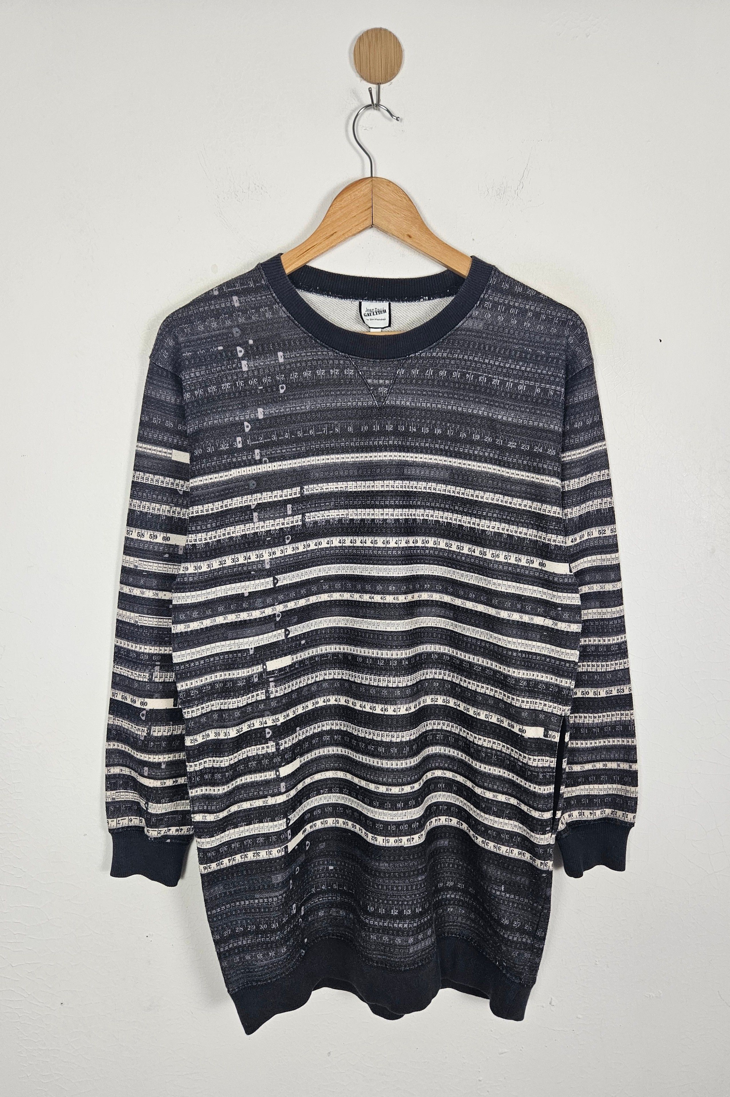 Jean Paul Gaultier Jean Paul Gautier Measuring Tape Overprint Sweatshirt Size M / US 6-8 / IT 42-44 - 1 Thumbnail
