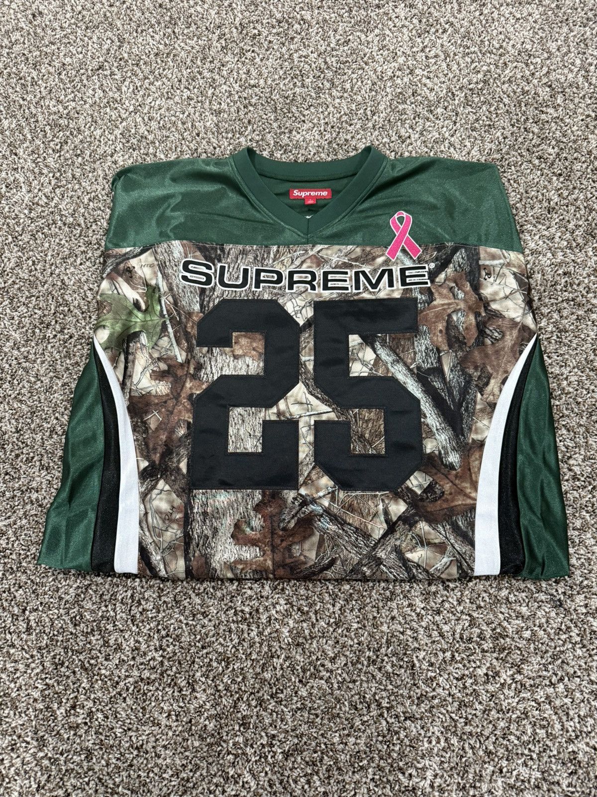 Supreme Supreme breast cancer awareness Size US L / EU 52-54 / 3 - 1 Thumbnail