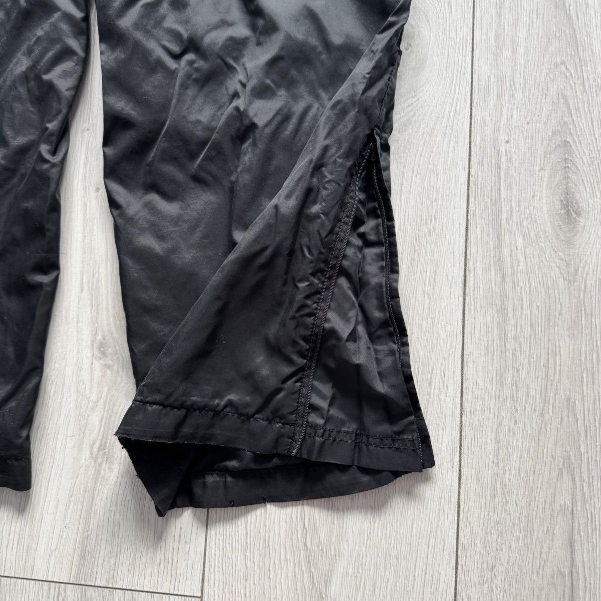 Vintage Vintage nike track pants y2k gorpcore sweatpants parachute Size US 36 / EU 52 - 4 Thumbnail