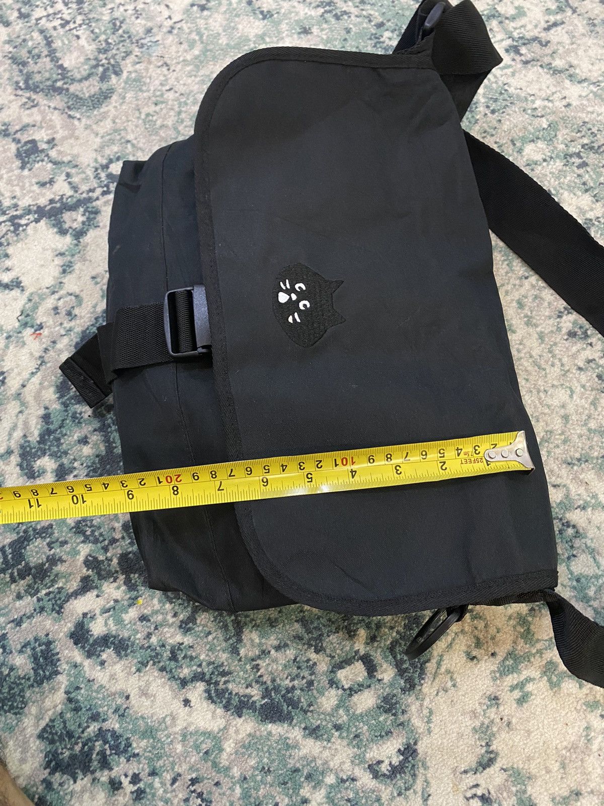 Issey Miyake Cat Ne-net By Issey Miyake Sling Bag Size ONE SIZE - 9 Thumbnail