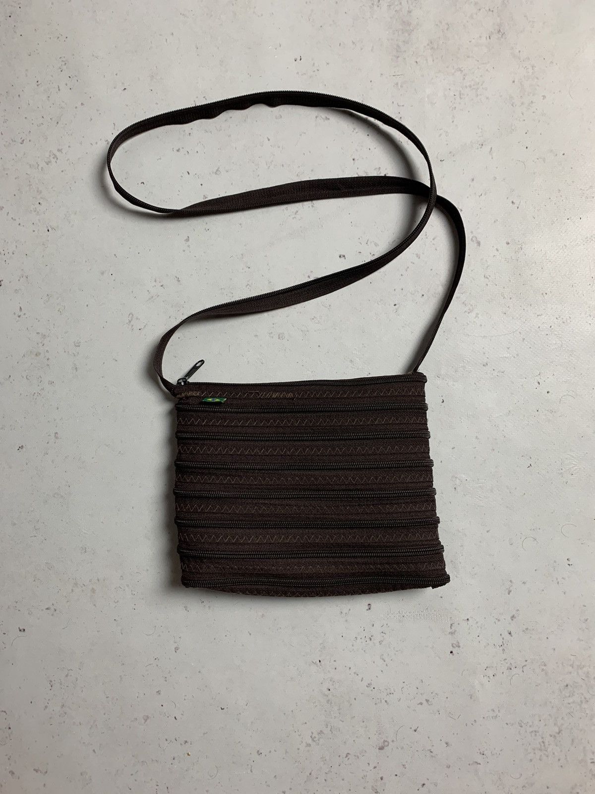 Japanese Brand Vintage Full Zip Avantgarde Shoulder Bag Y2K Rare Size ONE SIZE - 1 Thumbnail
