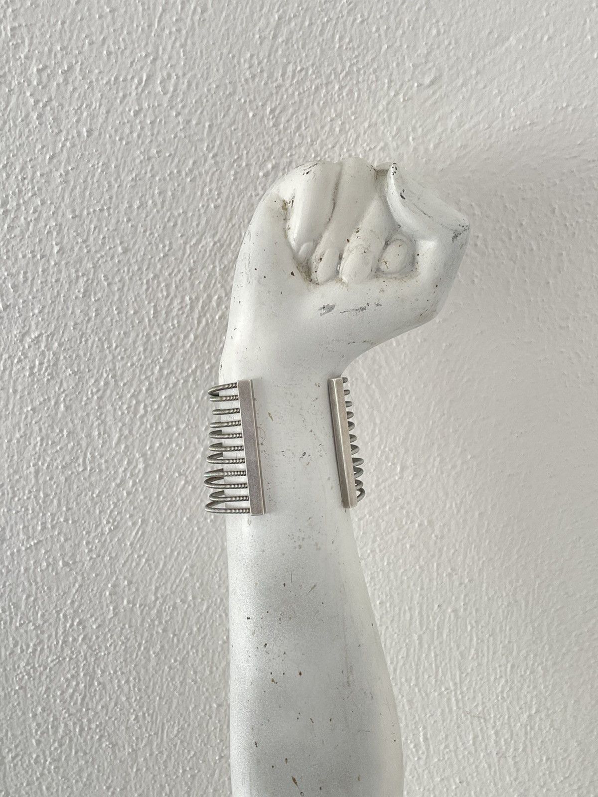 Maison Margiela Maison Margiela Silver Spiral Bracelet Size ONE SIZE - 3 Thumbnail