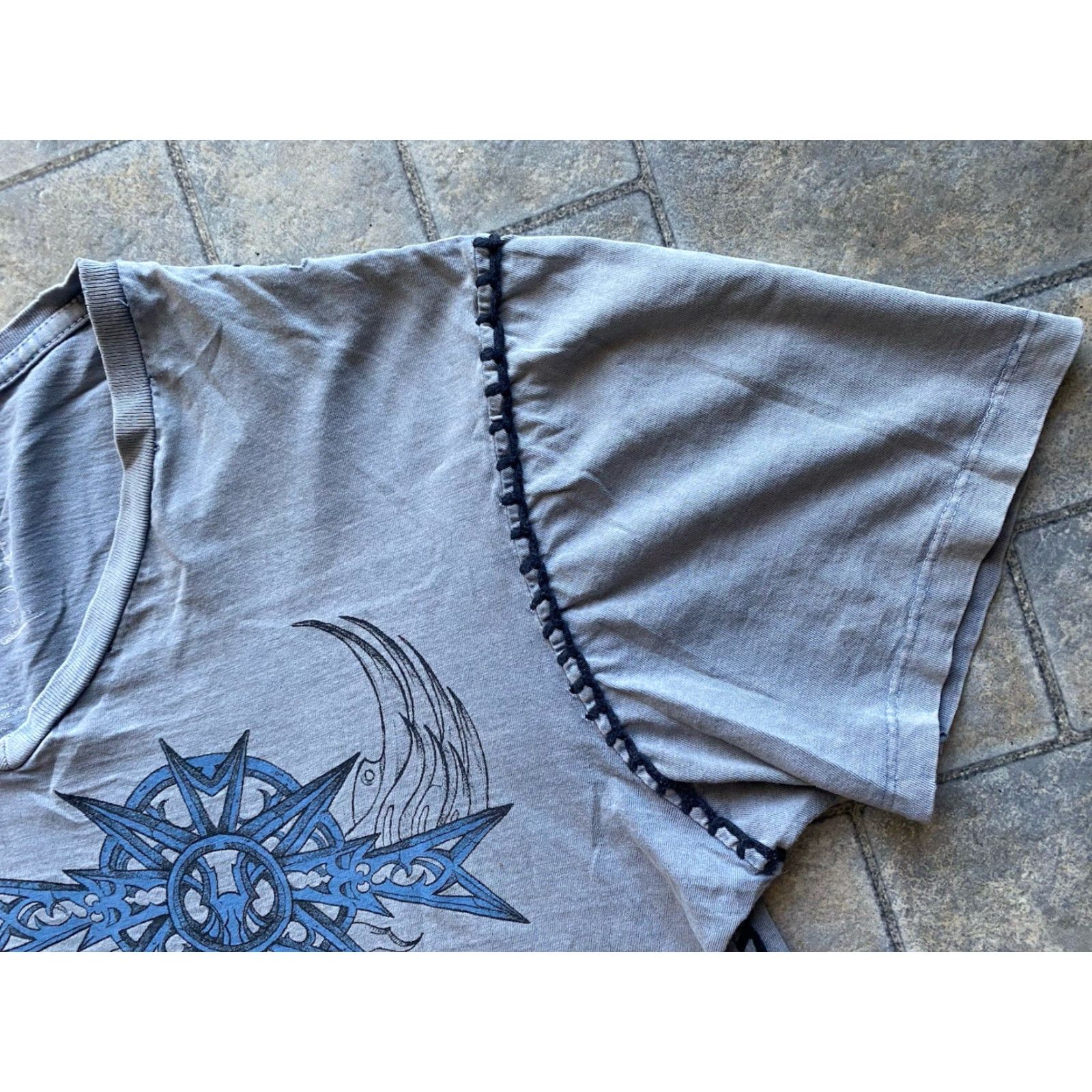 Vintage Eighty Eight T-Shirt Men L Gray Tribal Cross Y2K Short Sleeve Regular Vintage? Size US L / EU 52-54 / 3 - 6 Thumbnail