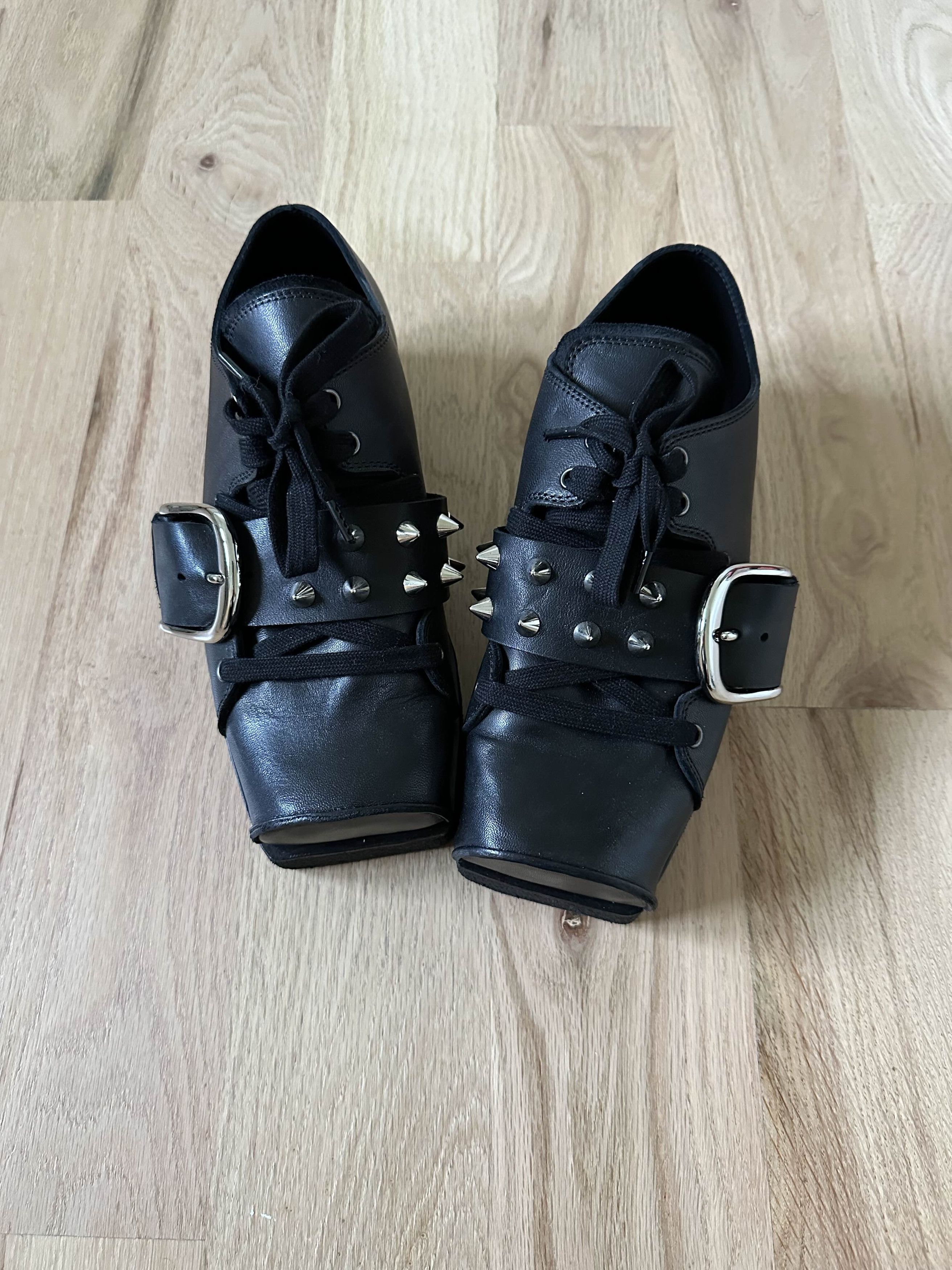 Japanese Brand The Old Curiosity Shop Studded Hog Toes | Grailed