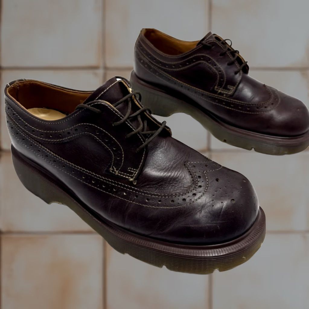Dr. Martens VINTAGE Dr. Martens Brogues Made In England Mens 7 Womens 8.5 Wingtip Chunky Platform Brown Leather Grunge 90s Mens Womens Shoes Size US 7 / IT 37 - 1 Thumbnail
