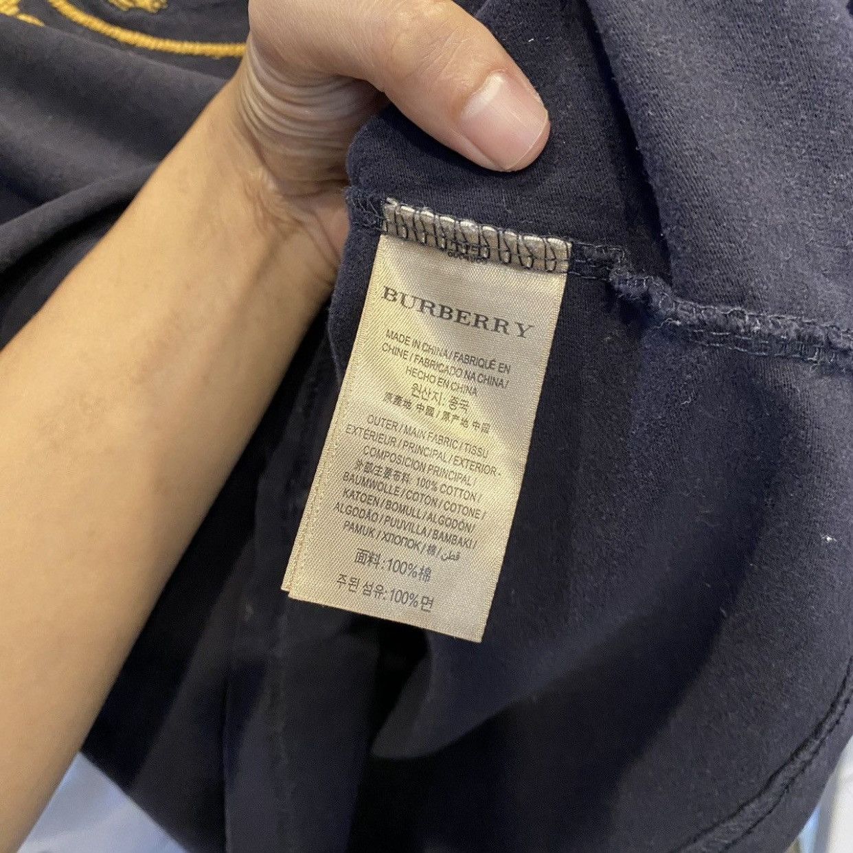 Burberry Luxury Burberry London England Crest Embroidery Sweatshirt Size L / US 10 / IT 46 - 10 Thumbnail