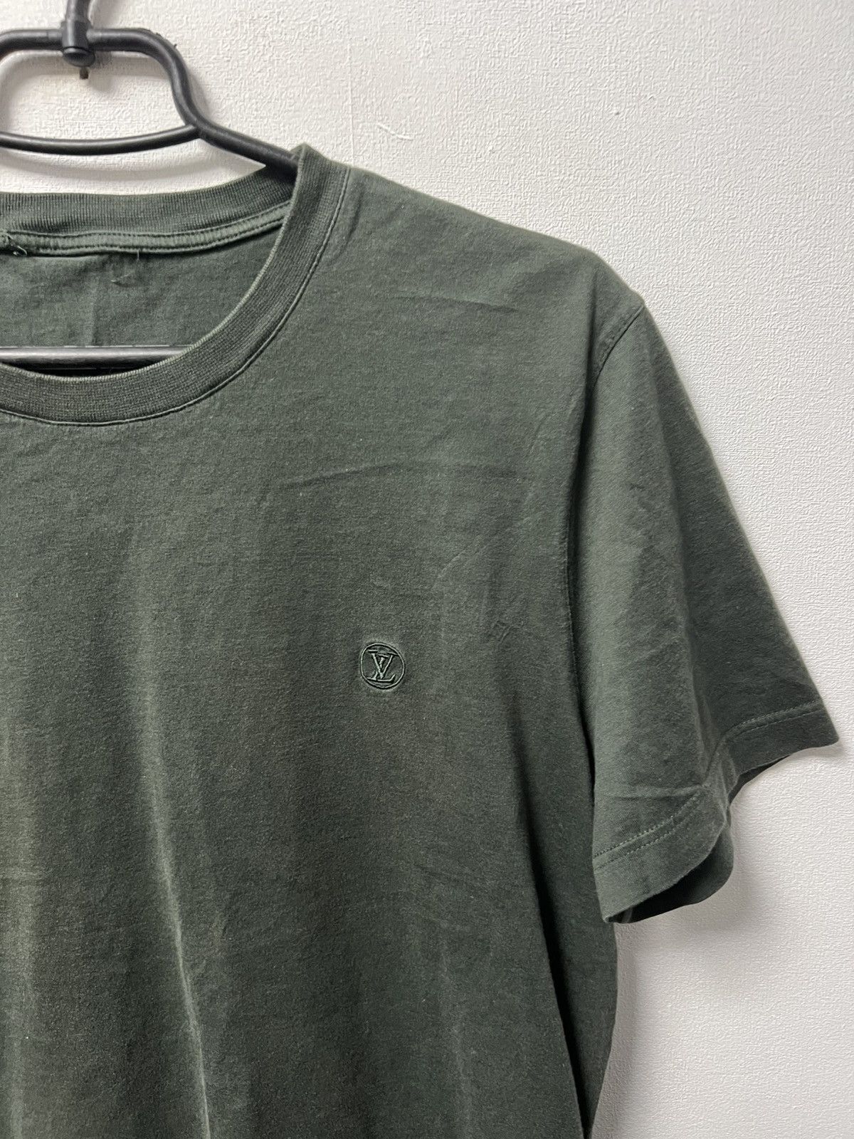 Louis Vuitton Louis Vuitton Luxury T-shirt Green Size M Size US M / EU 48-50 / 2 - 5 Thumbnail