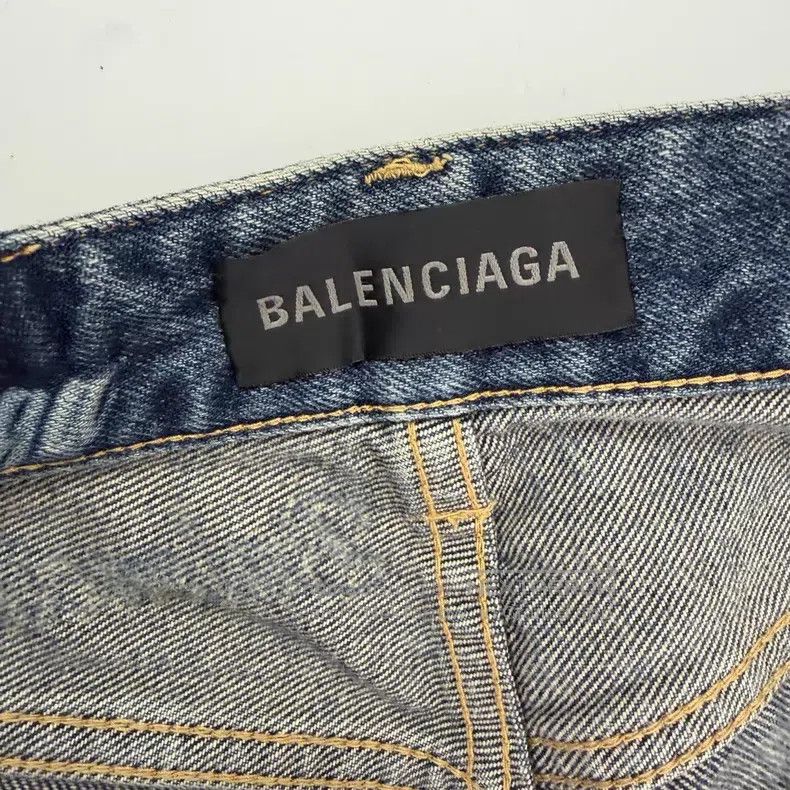 Balenciaga Balenciaga Logo Printed Loose Fit Denim Pants Size US 26 / EU 42 - 3 Thumbnail