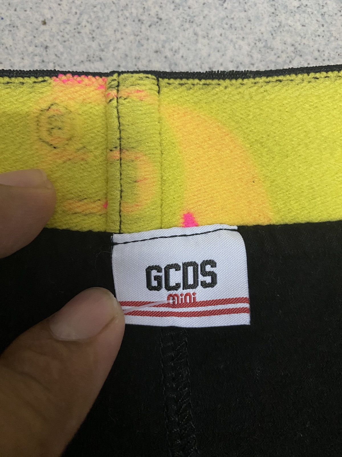 GCDS GCDS God Cant Destroy Streetwear mini Leggings Size 30" / US 8 / IT 44 - 3 Thumbnail
