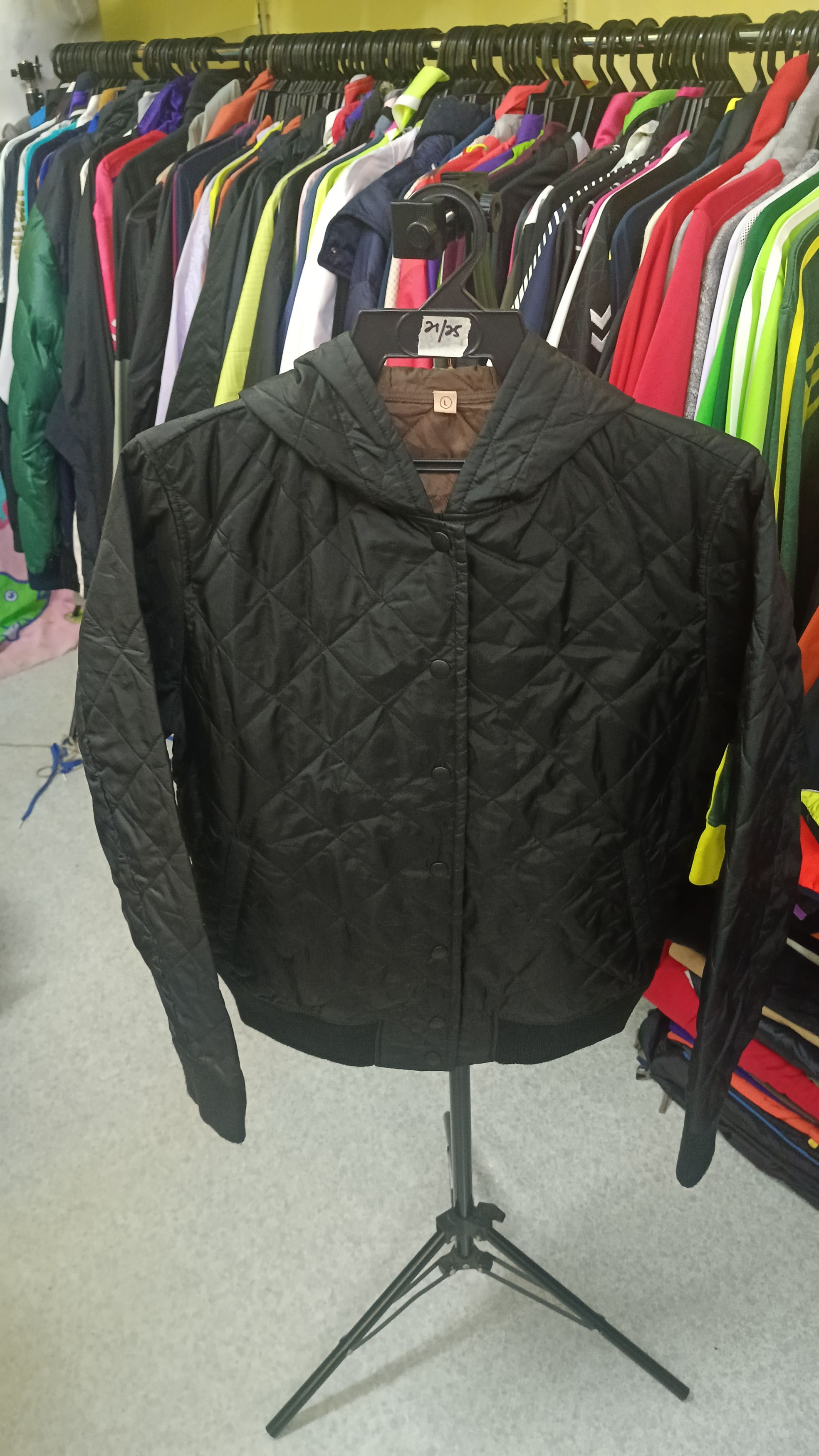 Japanese Brand Vintage Uniqlo Snap Button Up Quilted Jacket Size US L / EU 52-54 / 3 - 1 Thumbnail
