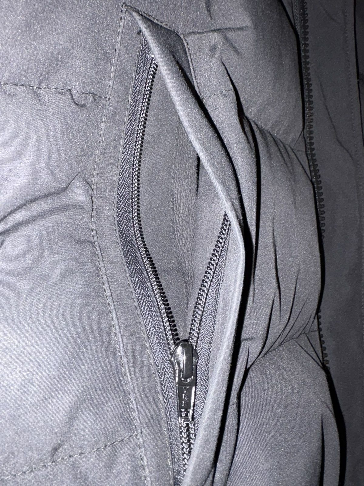 Canada Goose Men's Macmillan Parka - Graphite - Canada Goose Size US L / EU 52-54 / 3 - 9 Thumbnail