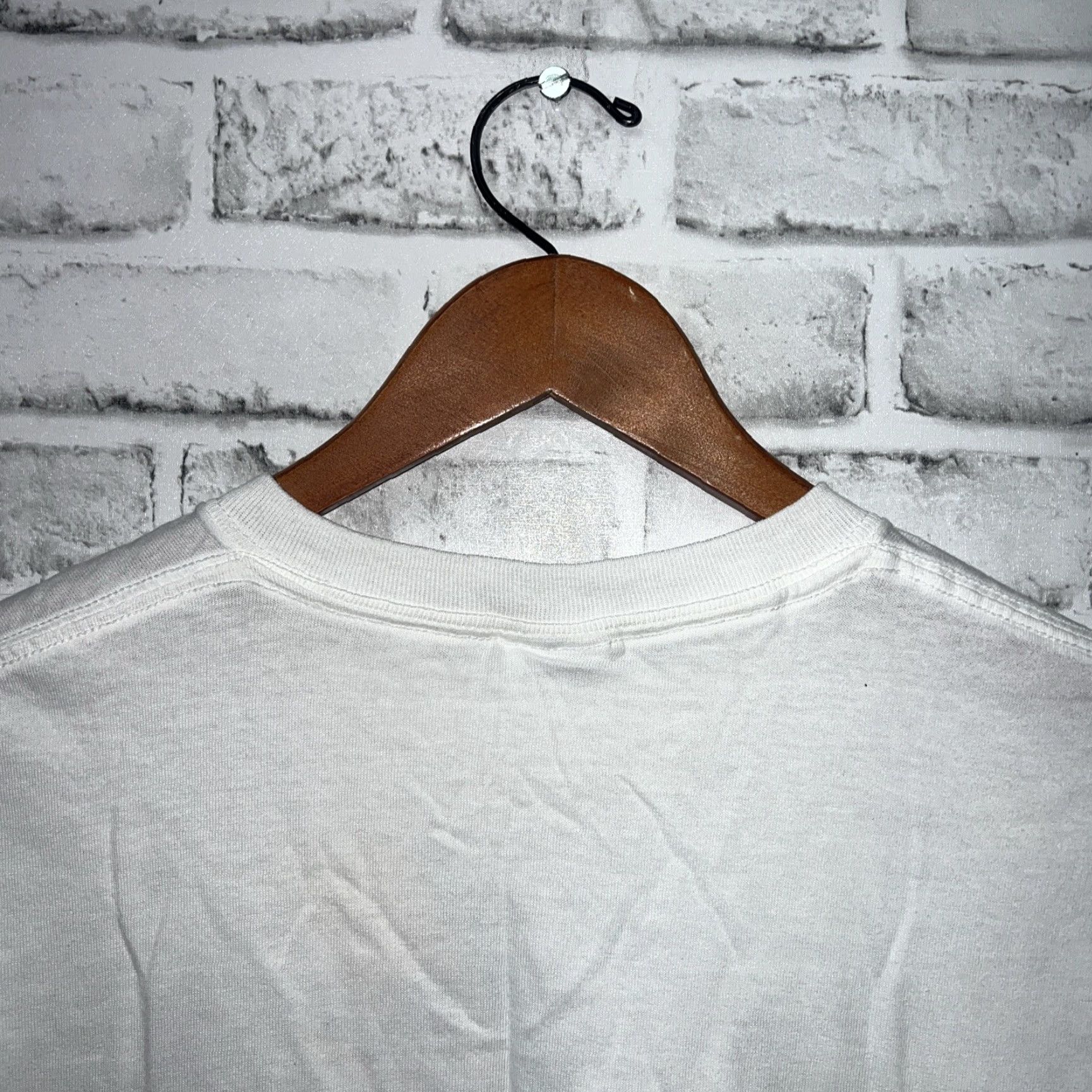 Vintage VINTAGE Oasis T-Shirt Men Small White Cotton Casual Shirt Size US S / EU 44-46 / 1 - 5 Thumbnail