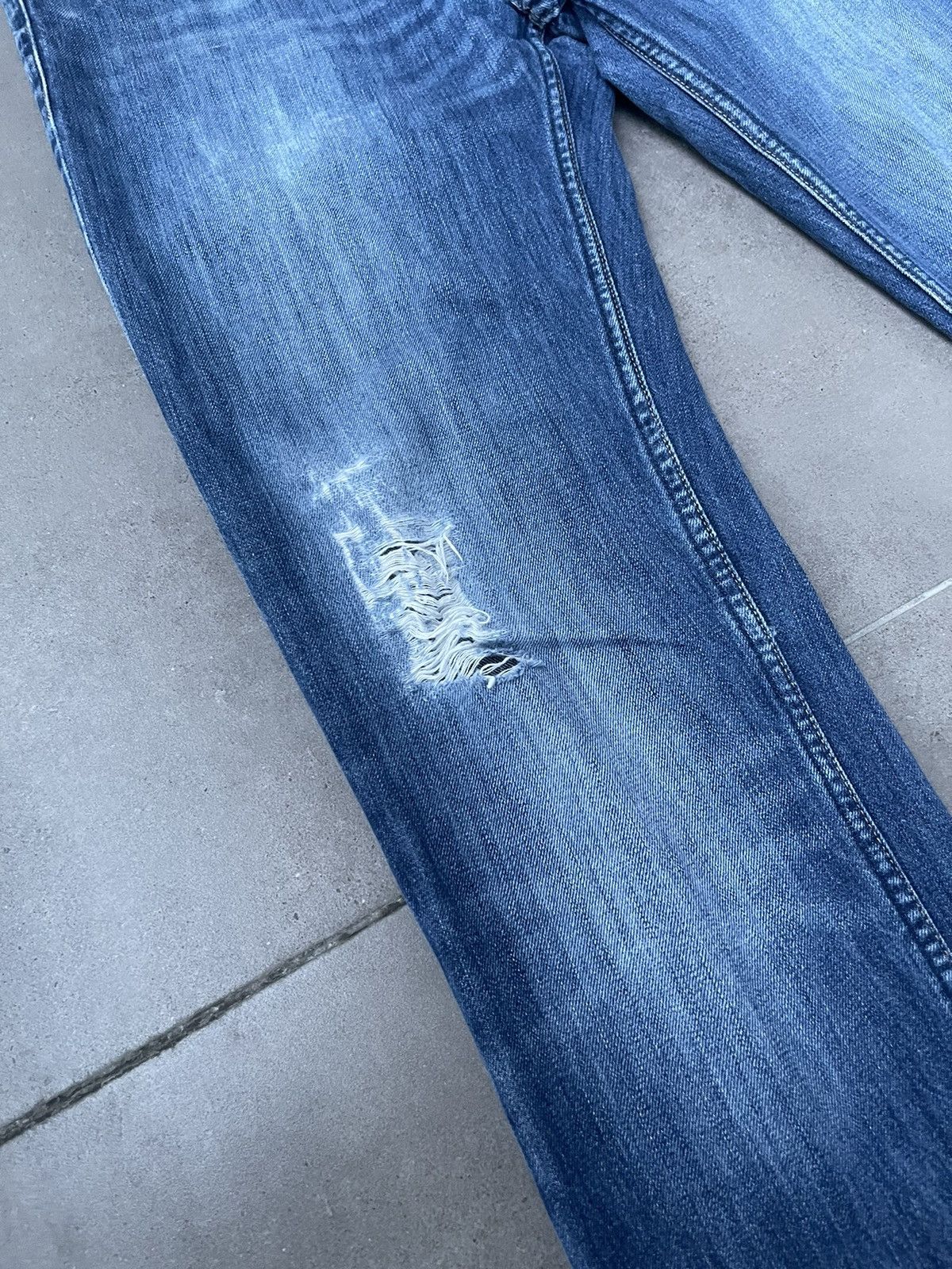 Acne Studios Acne Studios Roc Verakai Distressed Indigo Denim Pants Size US 30 / EU 46 - 11 Thumbnail