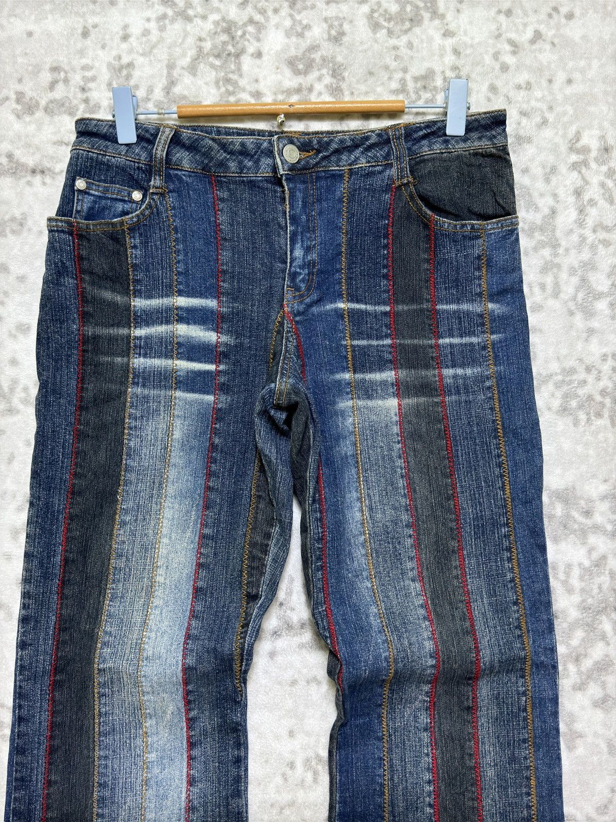 Japanese Brand Vintage No Boundaries Y2K Reconstructed Bootcut Denim Jeans Size US 28 / EU 44 - 3 Thumbnail