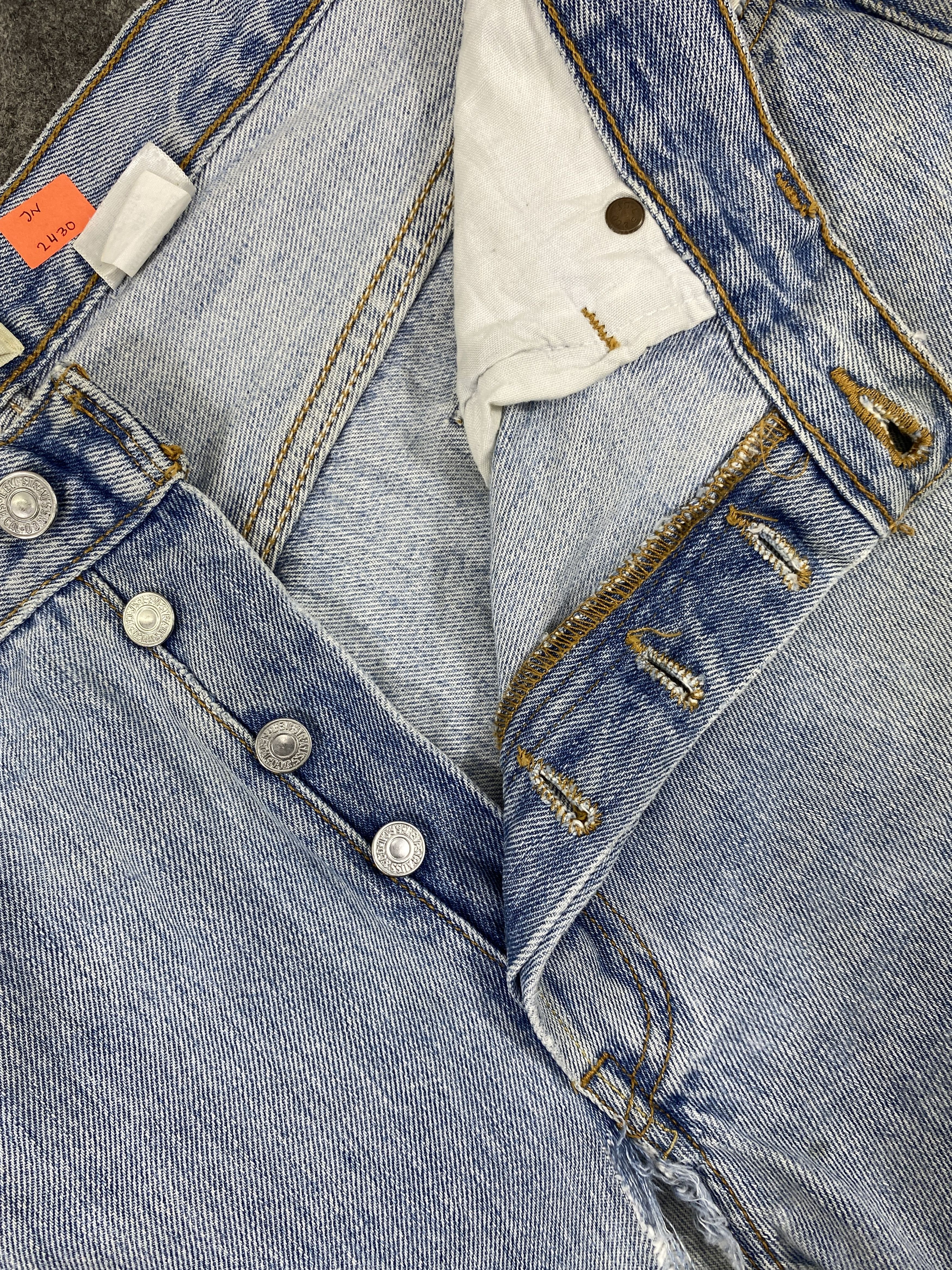 Japanese Brand Light Blue Wash Vintage Levi's 501 Jeans 36x32 Denim -JN2430 Size US 36 / EU 52 - 6 Thumbnail