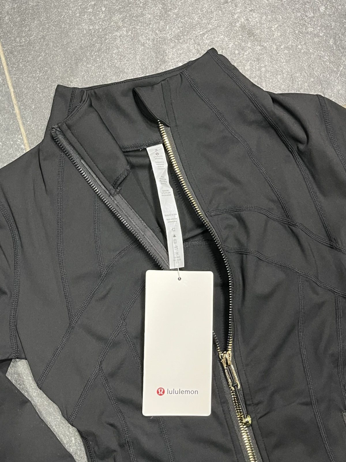 Lululemon Lululemon black gold zipper define jacket pilates girl Size XS / US 0-2 / IT 36-38 - 5 Thumbnail