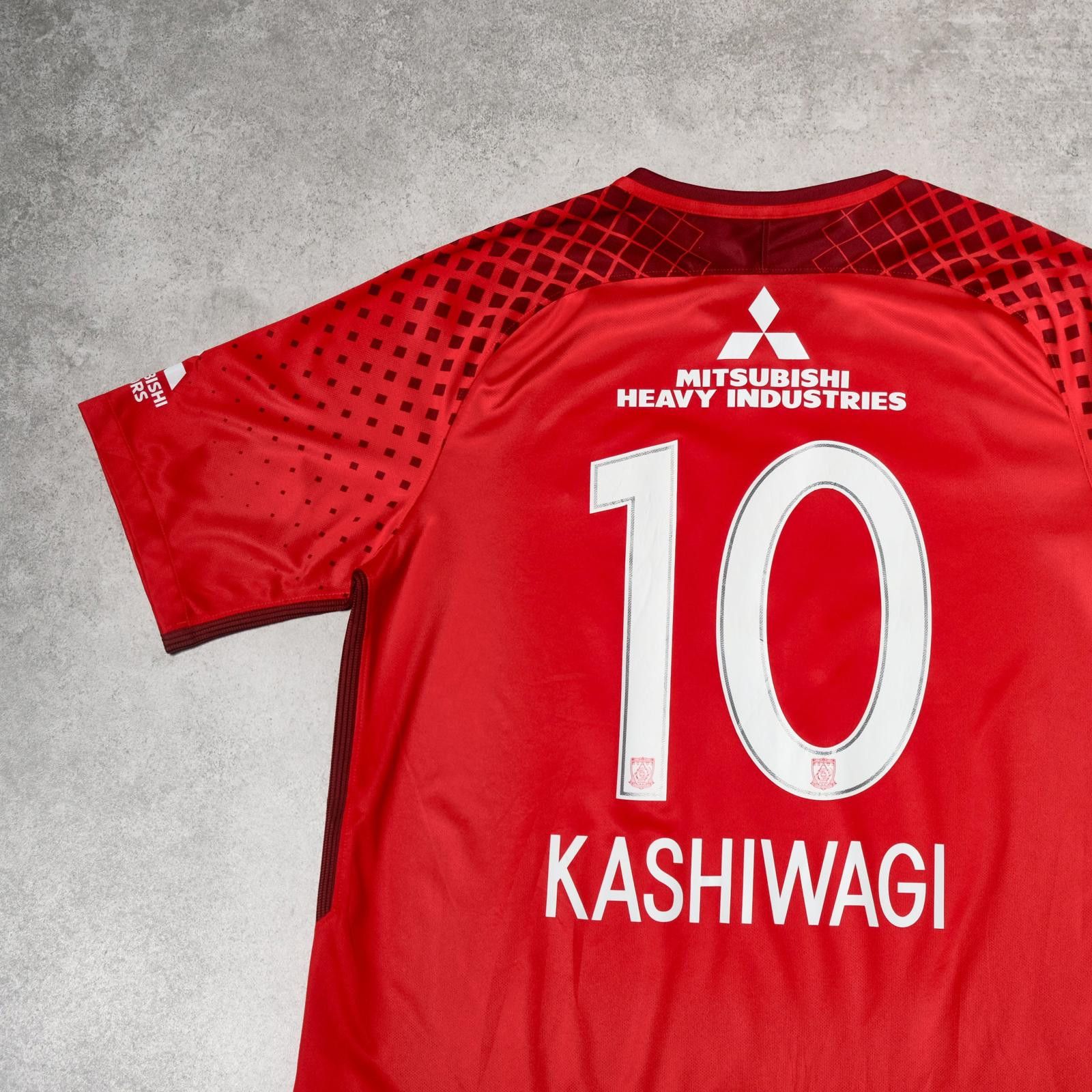 Nike 2018/19 Urawa Red Diamonds Home Shirt Nike J-League (XL) Size US XL / EU 56 / 4 - 4 Thumbnail