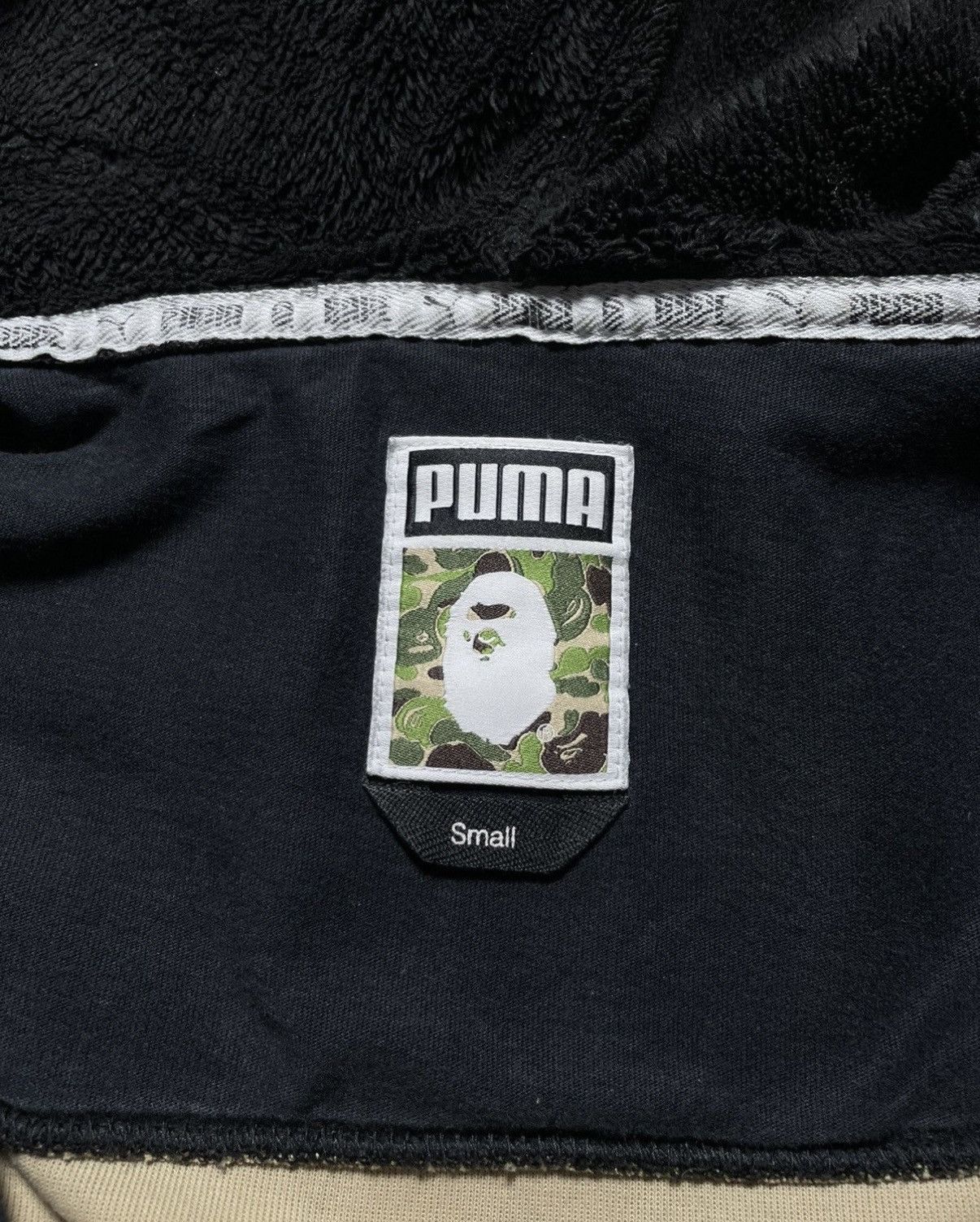 Bape × Puma Bape x Puma collab black and green camo hoodie Size US S / EU 44-46 / 1 - 14 Thumbnail