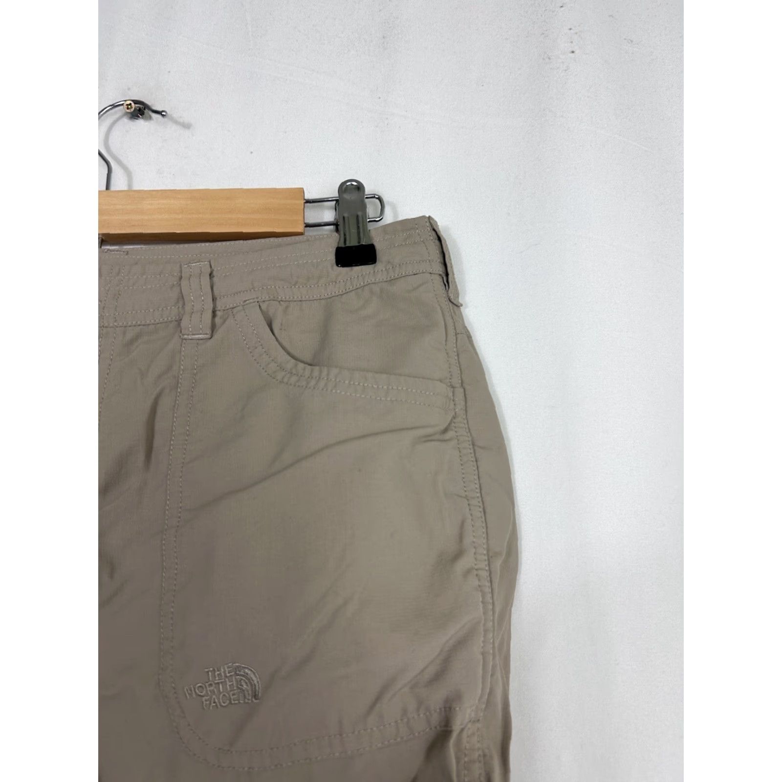 The North Face The North Face Horizon II Roll Up Shorts Womens Regular Size 10 Khaki Nylon 34x9.5 Size 24" / US 00 / IT 34 - 4 Thumbnail