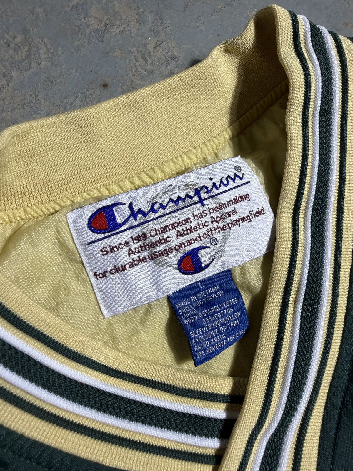 Champion Vintage Champion Notre Dame Windbreaker Crewneck Size US L / EU 52-54 / 3 - 9 Thumbnail