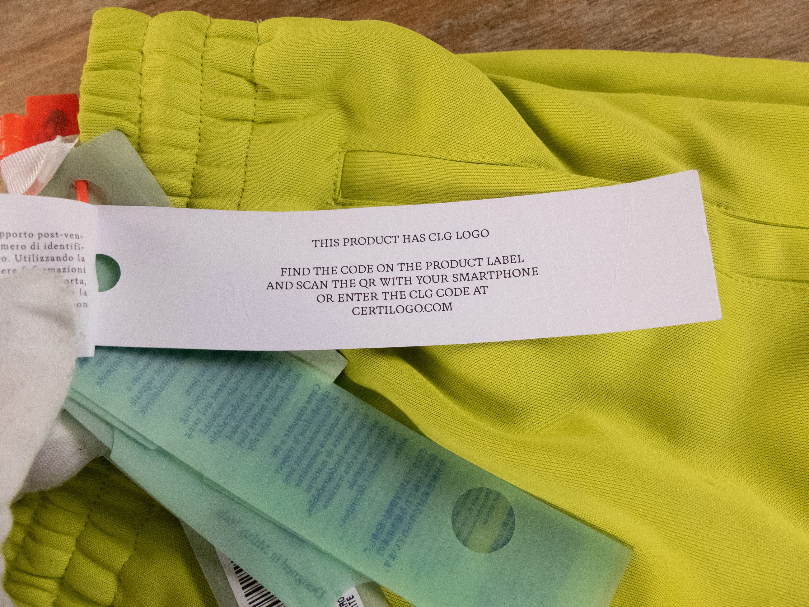 Off-White OFF-WHITE yellow arrow skate track nylon shorts Large Size US 34 / EU 50 - 6 Thumbnail