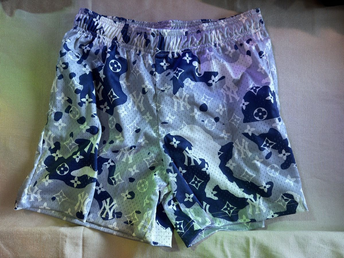 Bravest studios LV ロゴプリント ショートパンツ Bravest Studios LV Monogram Blue/Yellow Mesh Shorts – kickedout