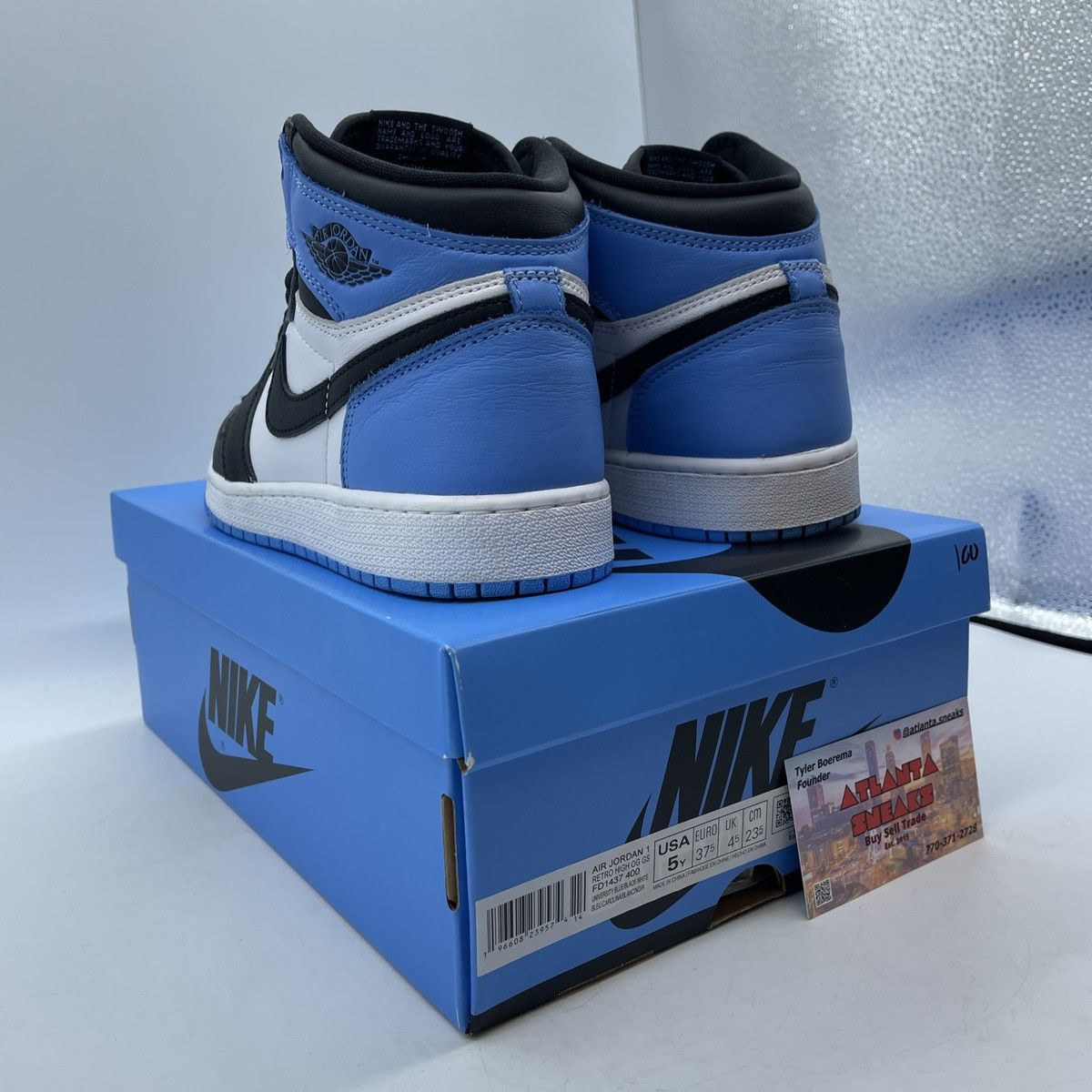 Jordan Brand Air Jordan 1 high UNC toe Size US 5 / IT 35 - 4 Thumbnail