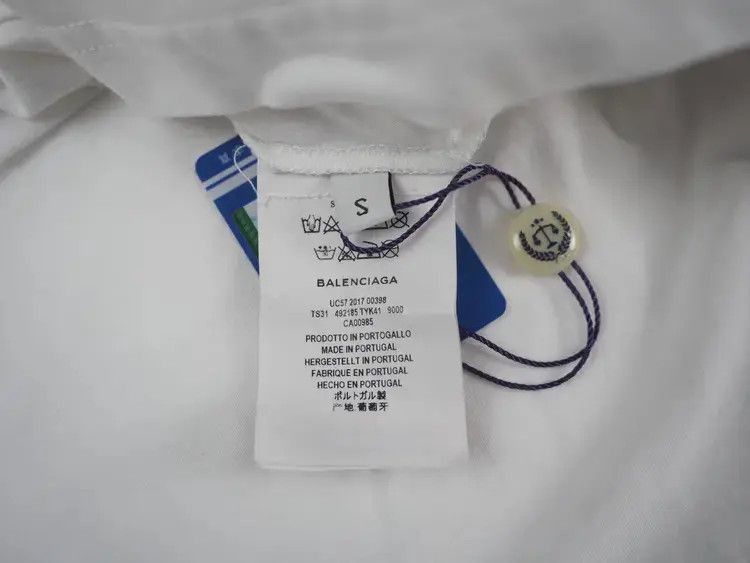Balenciaga Balenciaga 18SS Back Logo Unevenness Tee Size US S / EU 44-46 / 1 - 6 Thumbnail