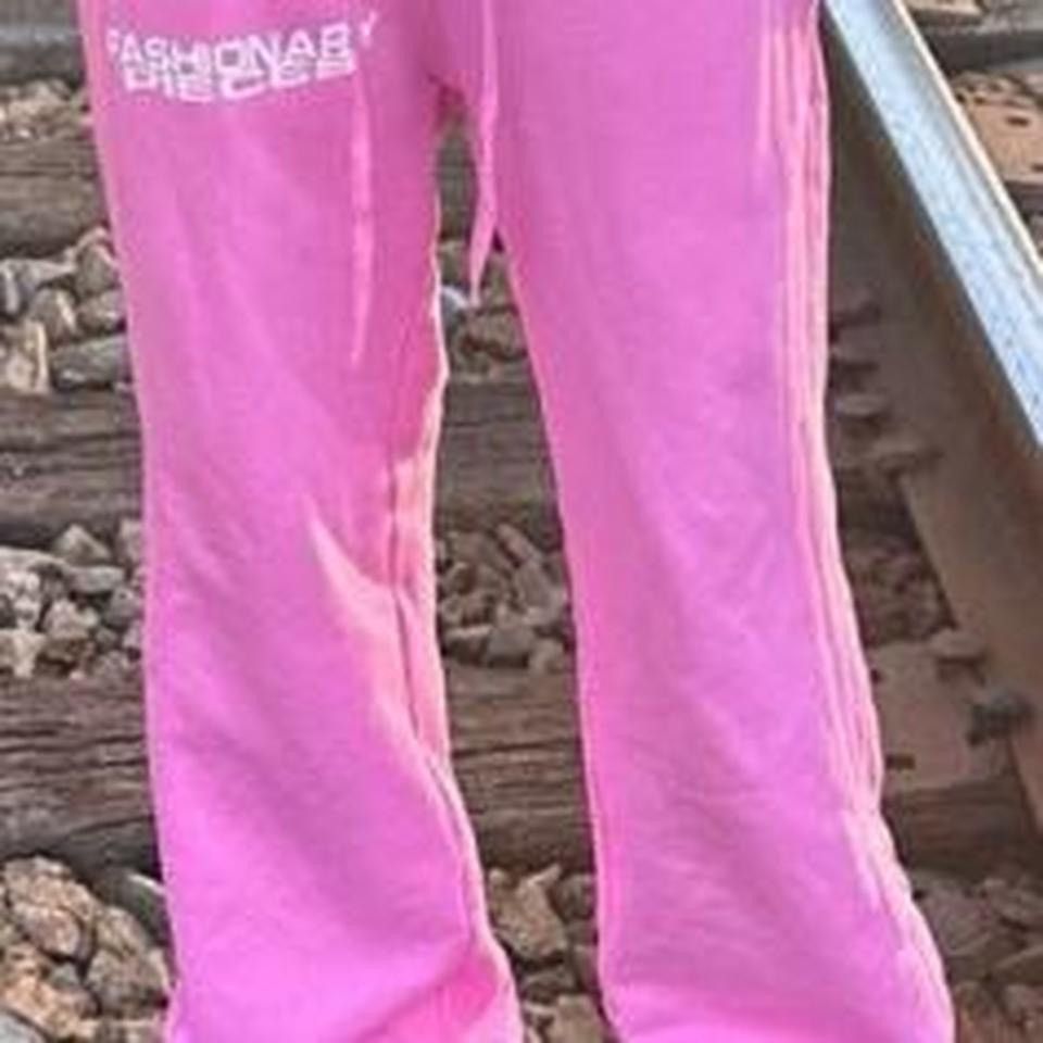 Other Pink sweats Size US 32 / EU 48 - 8 Thumbnail