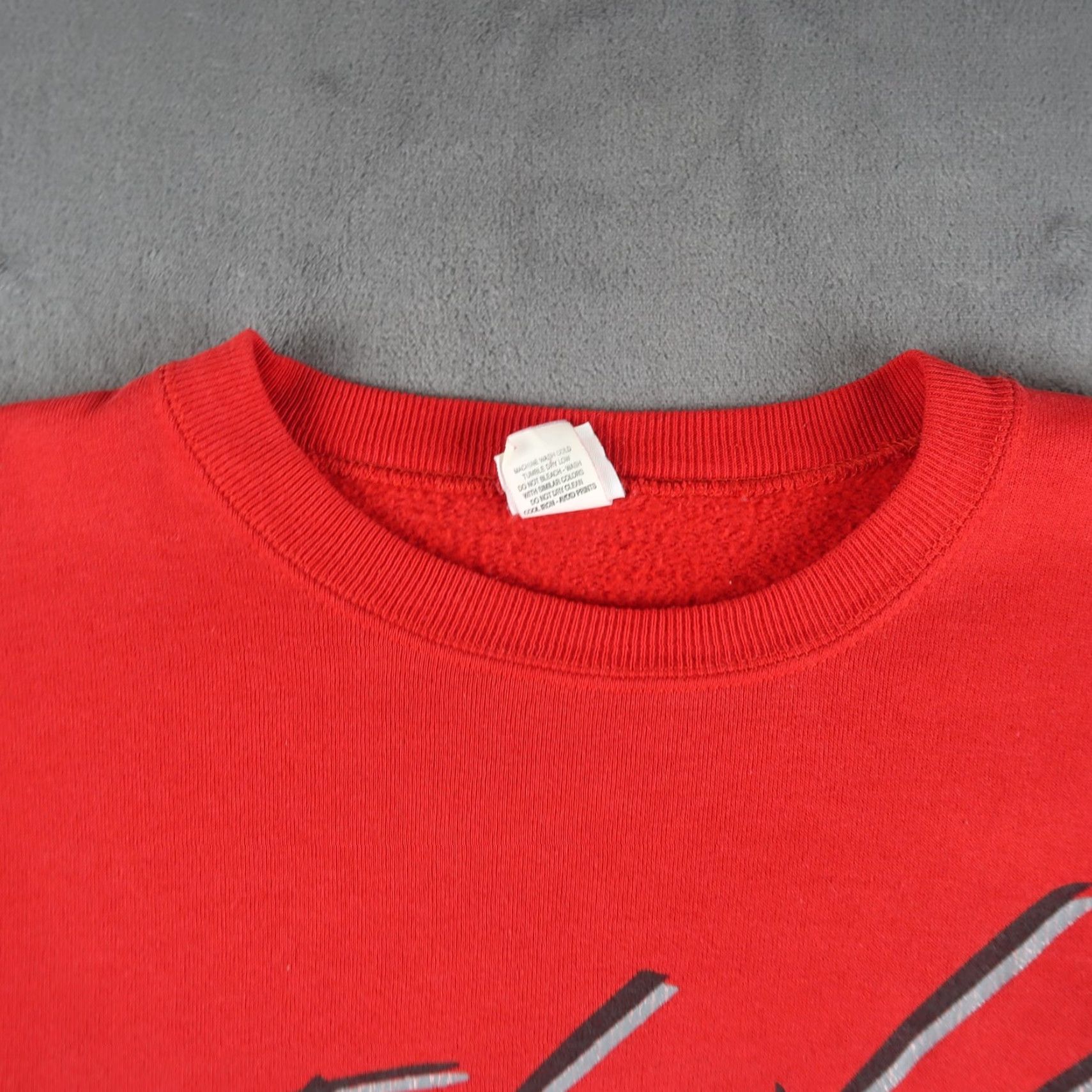 Nike VINTAGE Nike Flight Air Jordan Sweatshirt Crewneck XL Red USA 90s 80s Graphic Print Men Size US XL / EU 56 / 4 - 5 Thumbnail